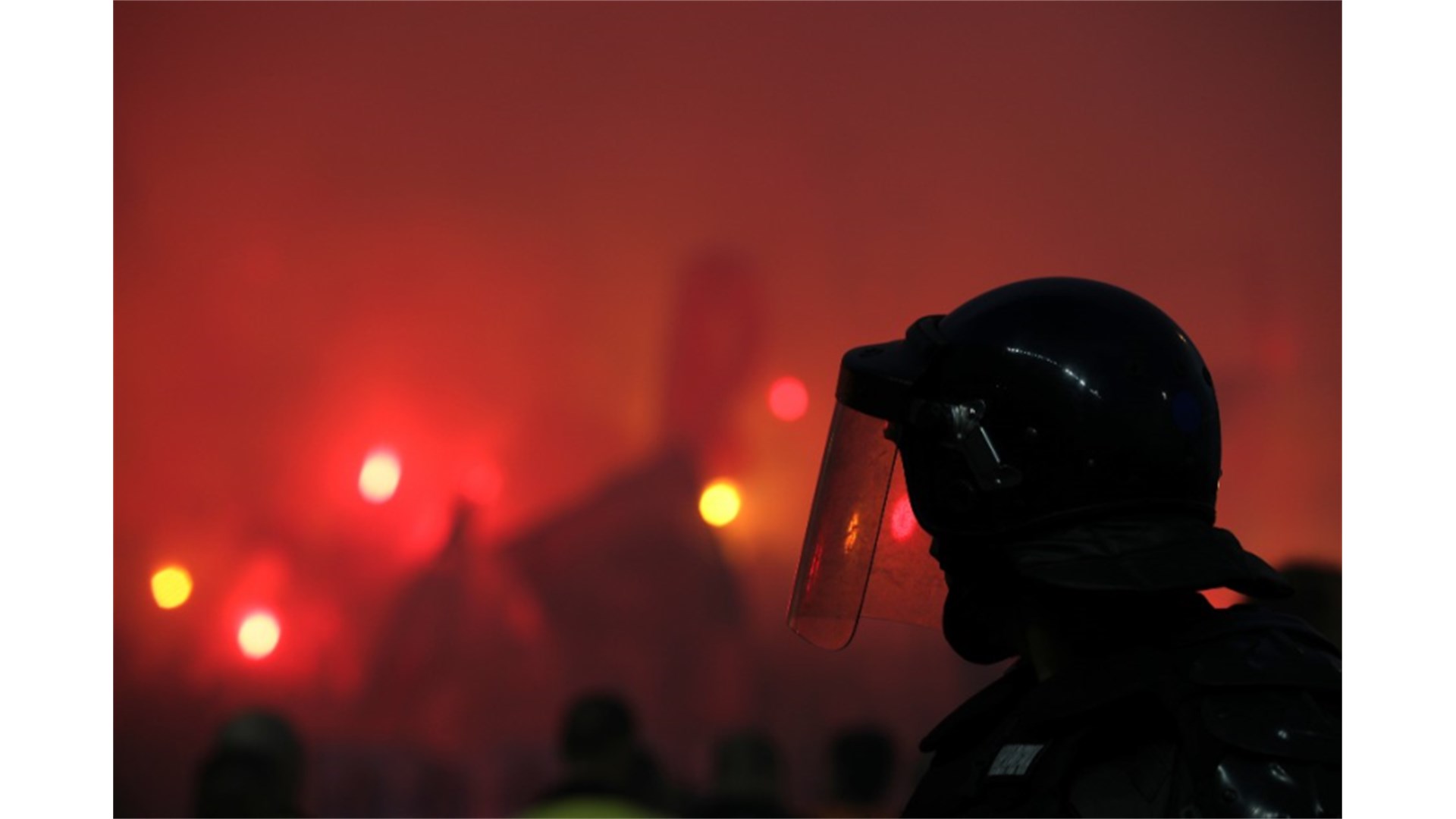 Zvezdini navijači napali Hrvate koji su krenuli na utakmicu u Crnu Goru!