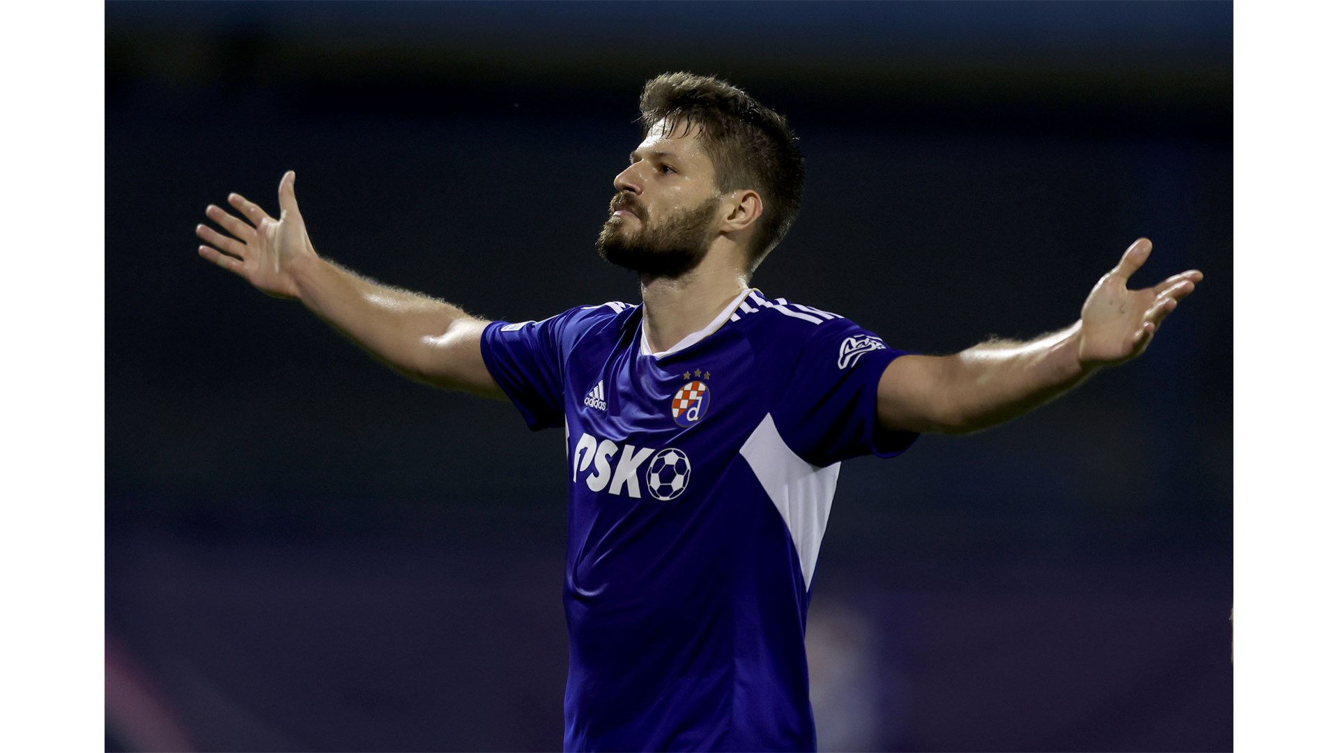 DINAMO JE PRAVI ŠAMPION! Rijeka poražena na Rujevici, Modri na korak od naslova prvaka!