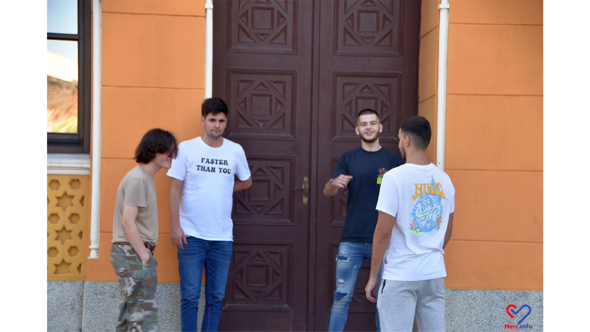 FOTO: Prošetali smo s fotoaparatom kroz Mostar! U kadar nam upala i jedna od najljepših voditeljica u BiH
