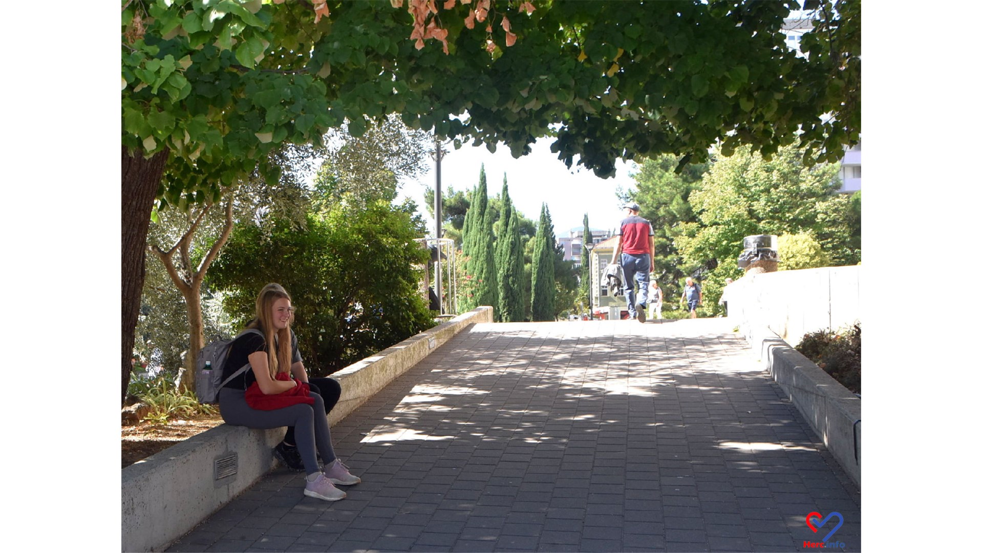 FOTO: Prošetali smo s fotoaparatom kroz Mostar! U kadar nam upala i jedna od najljepših voditeljica u BiH