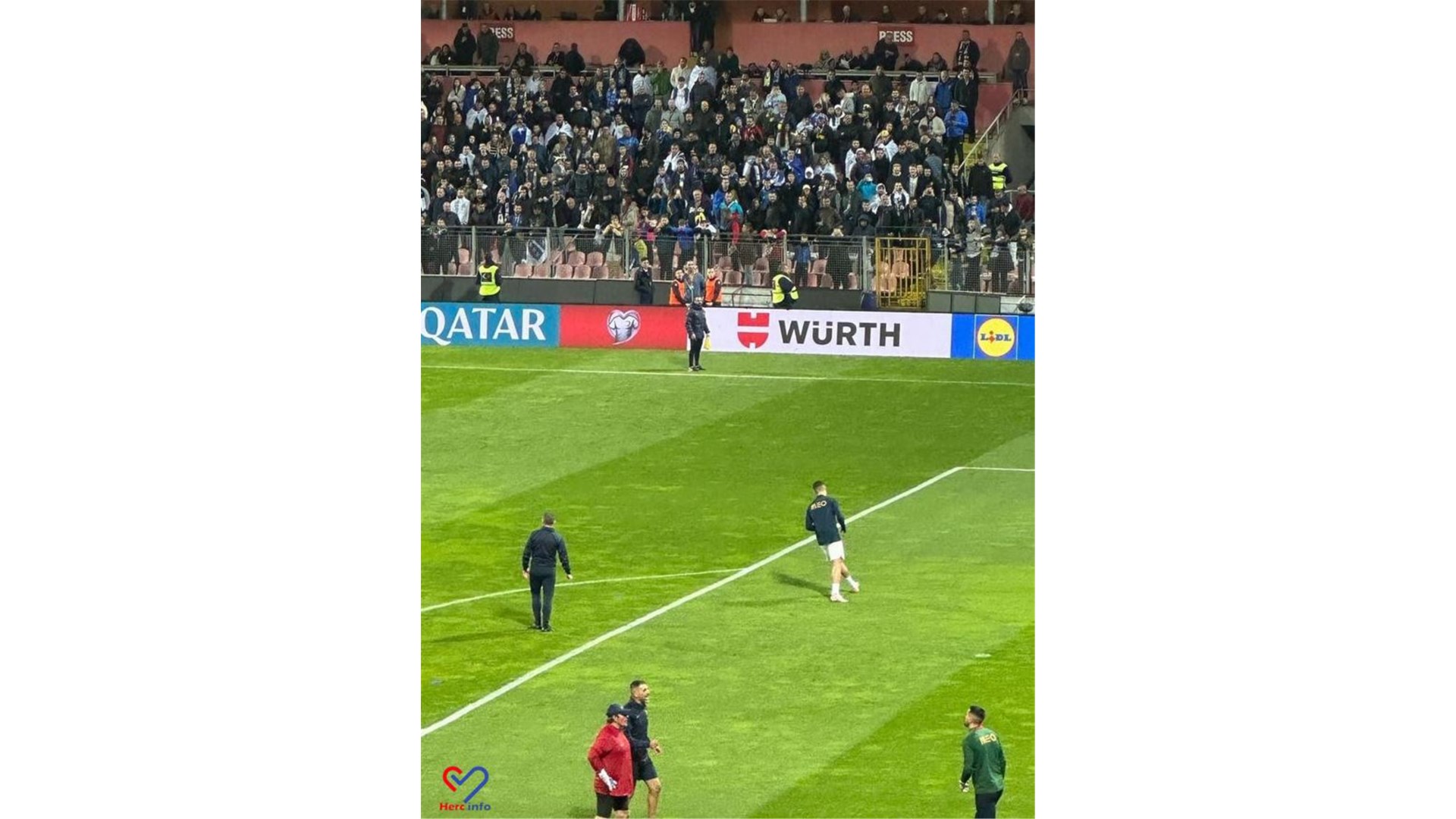 FOTO: Bili smo u Zenici! Ronalda došli gledati navijači, a i igrači BiH! Doktor igre pojačavao rekorde, stadion mu vikao 'siiuuu'