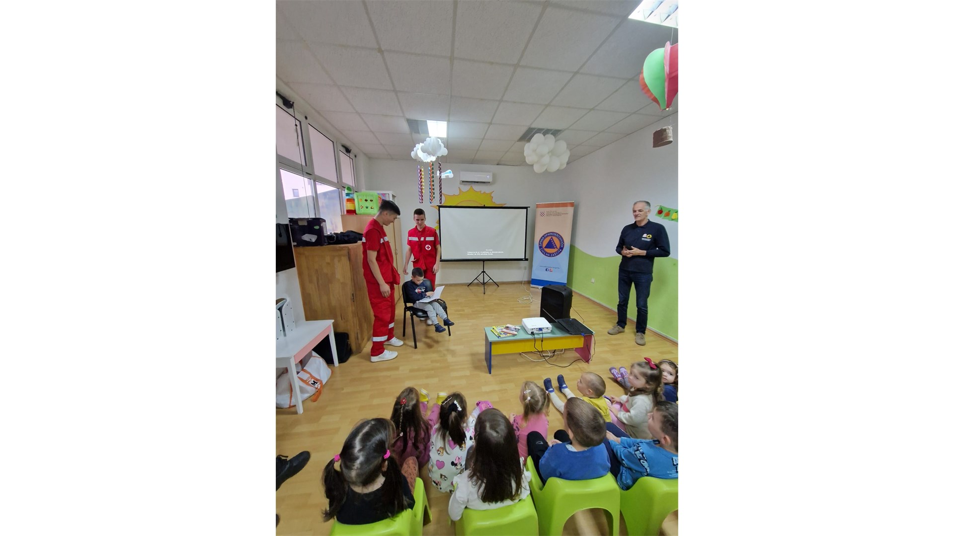 Grude: Pripadnici Civilne zaštite ŽZH educirali najmlađe FOTO