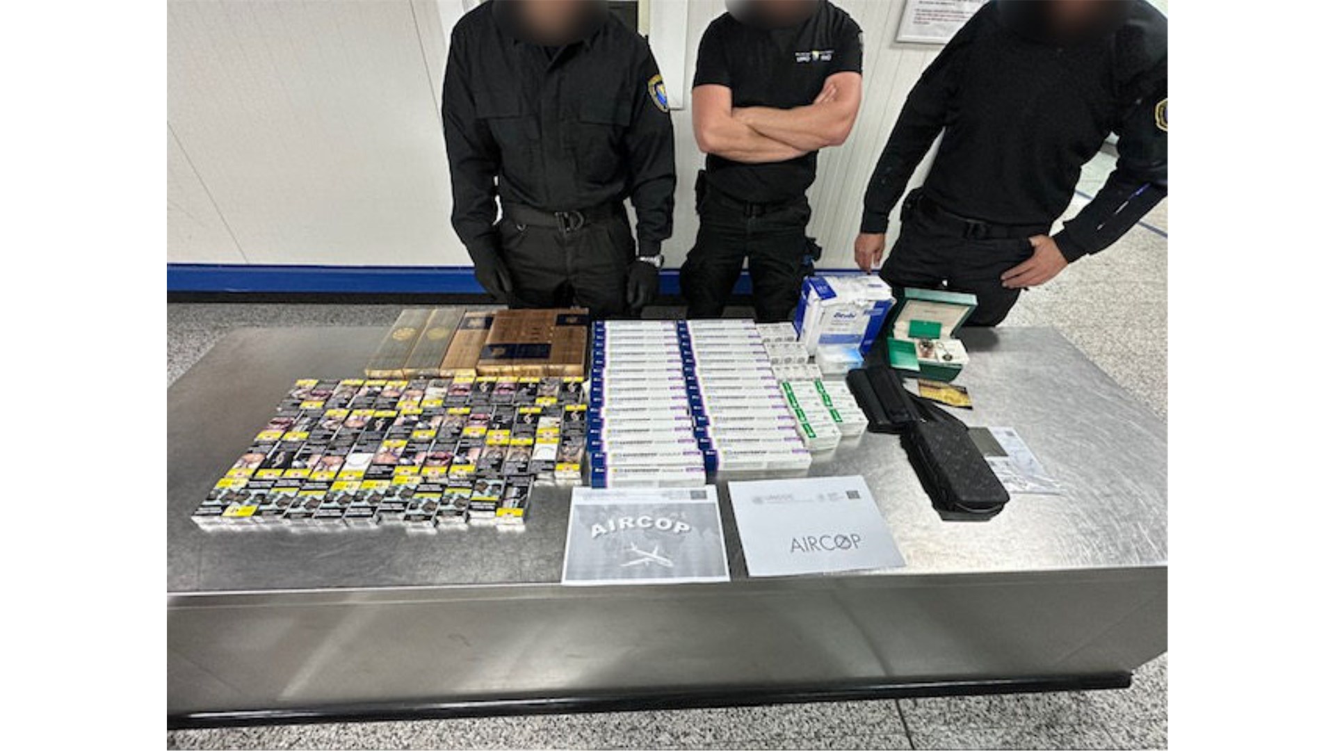 FOTO: Kinezi i Turci pokušali u BiH unijeti Rolex, cigarete, steroide i anabolike...