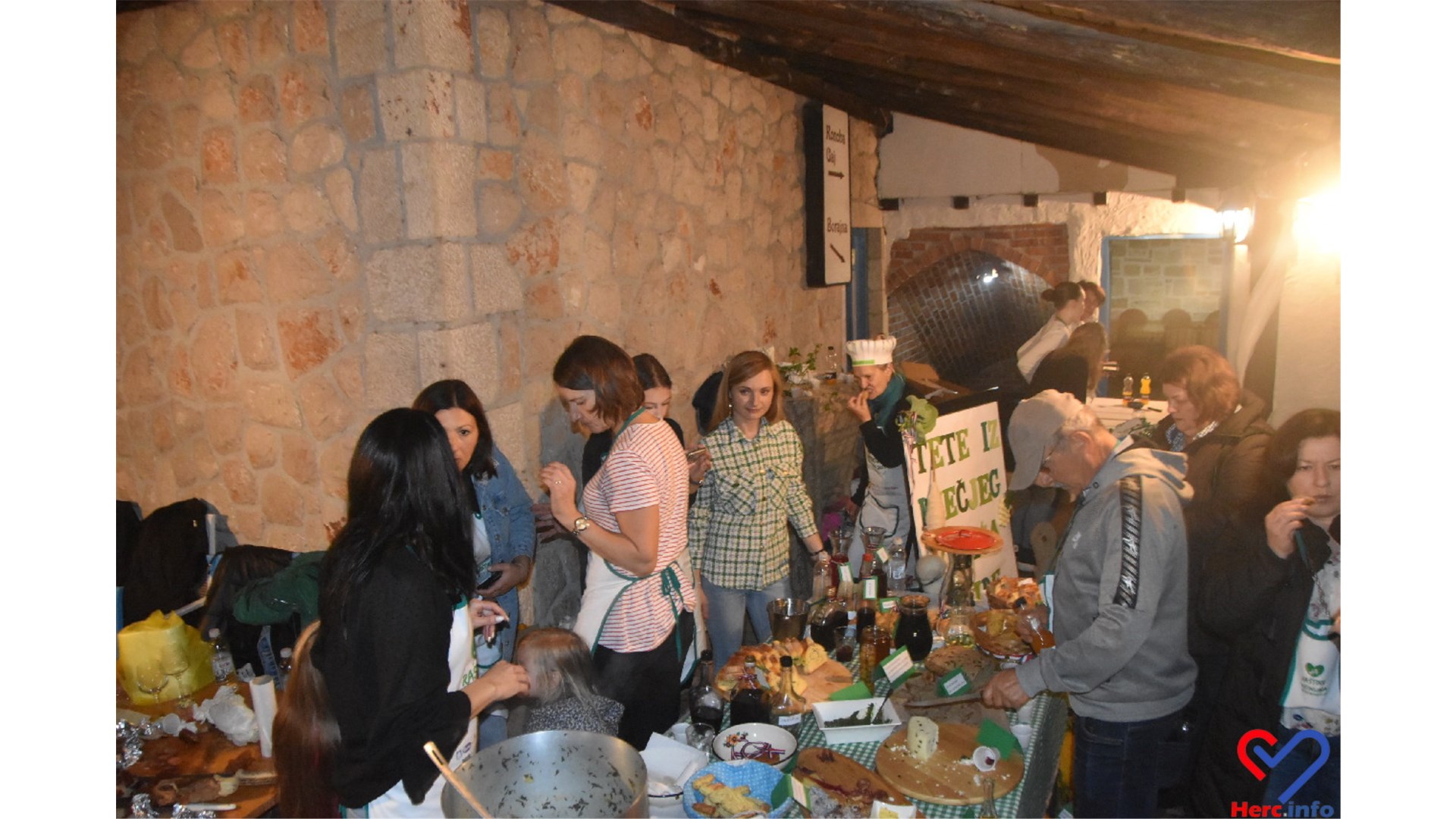 FOTO: Bili smo na Raštikijadi koja je okupila Hercegovinu i Dalmaciju! Od raštike pravili tortilje, baklave, sladoled...
