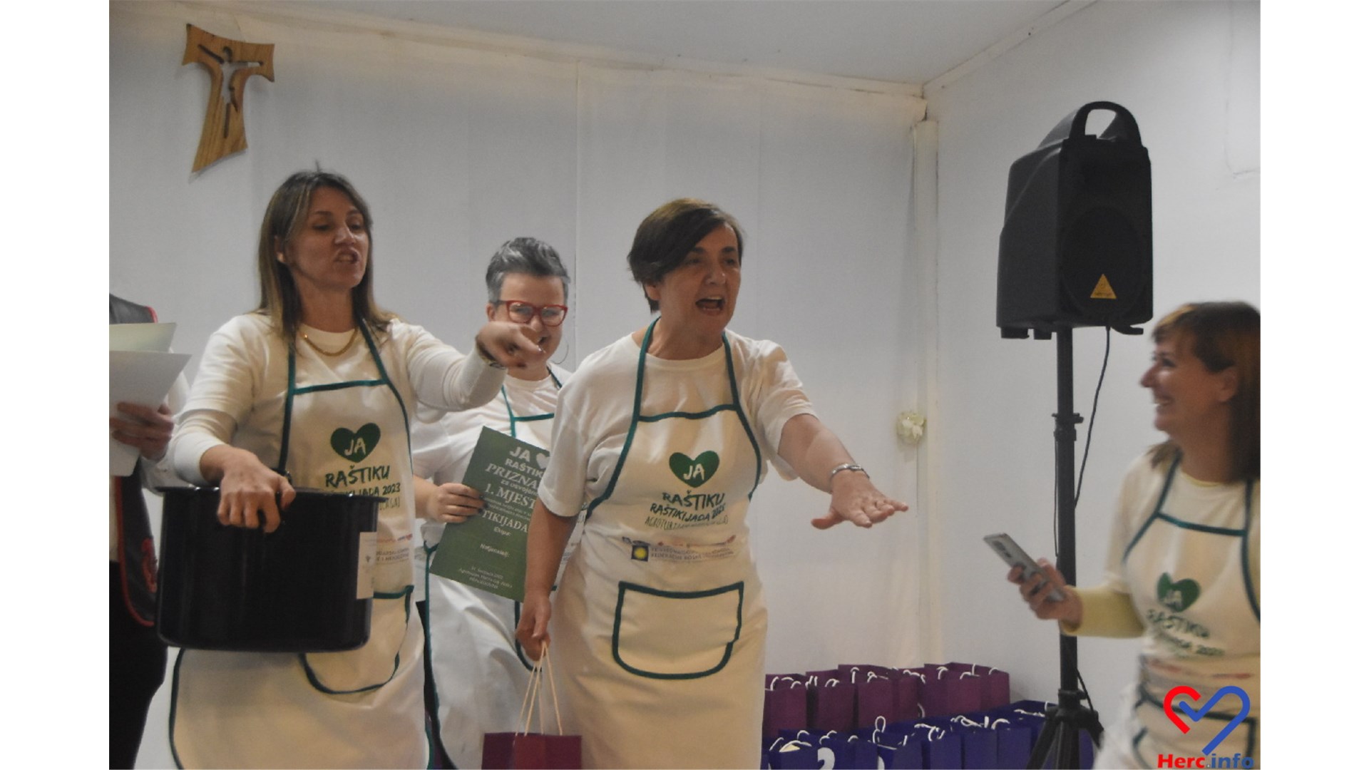 FOTO: Bili smo na Raštikijadi koja je okupila Hercegovinu i Dalmaciju! Od raštike pravili tortilje, baklave, sladoled...