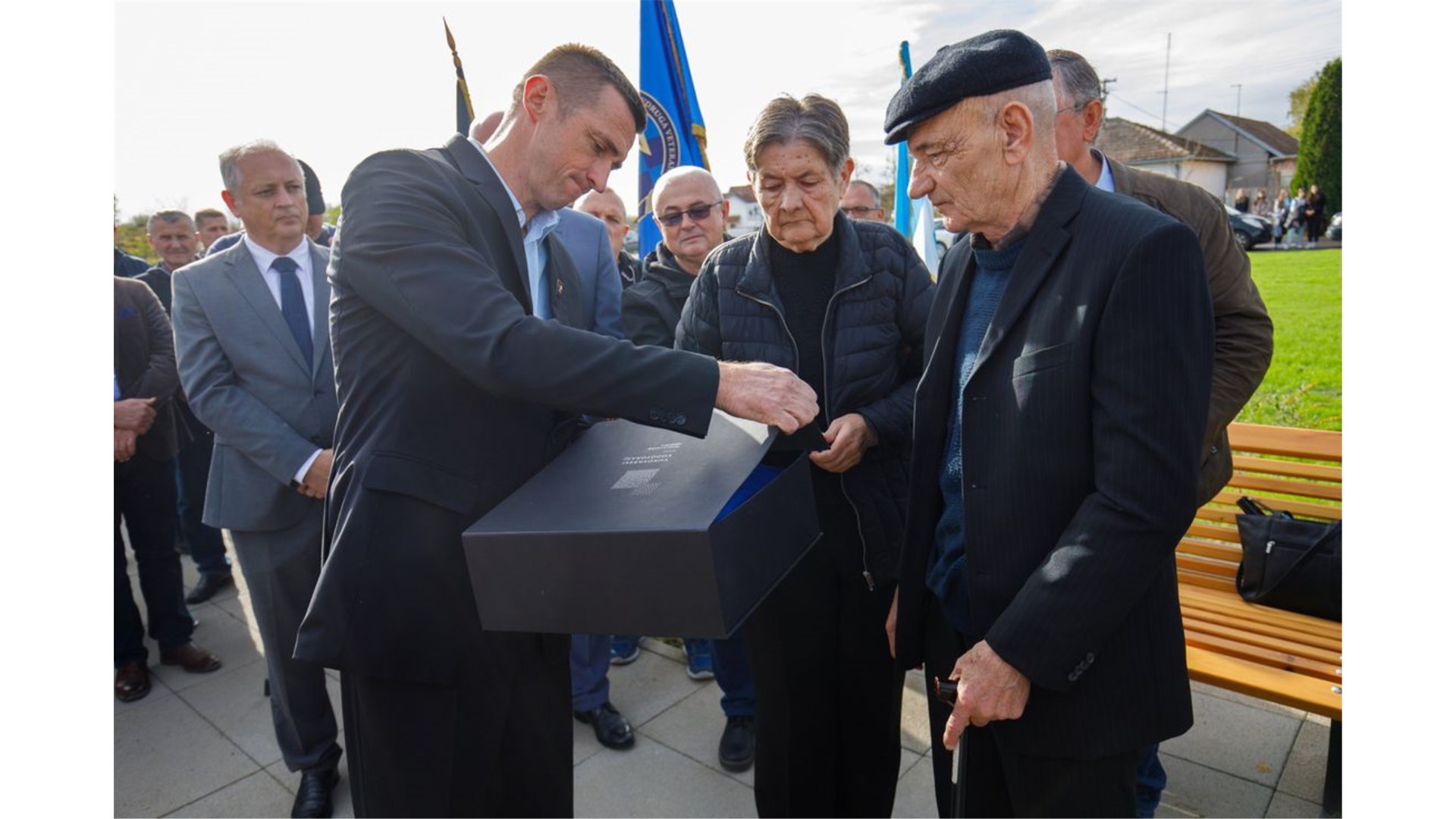 Otkriven spomenik Luki Andrijaniću, heroju Vukovara! Imao je srce veliko kao kuća