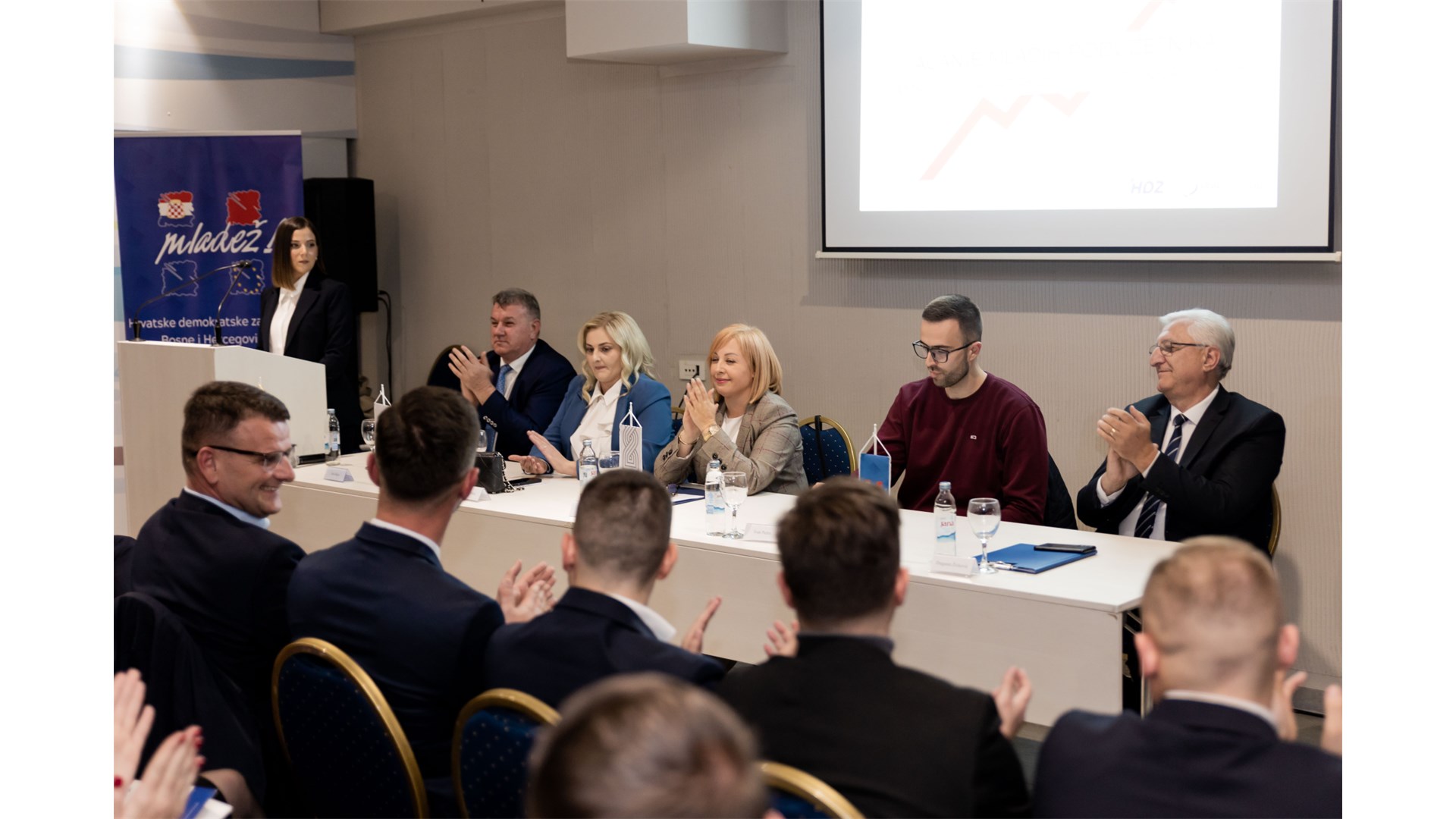 Okrugli stol pod nazivom ''Jačanje mladih poduzetnika- Jamstvo hrvatskog o(p)stanka u BiH''
