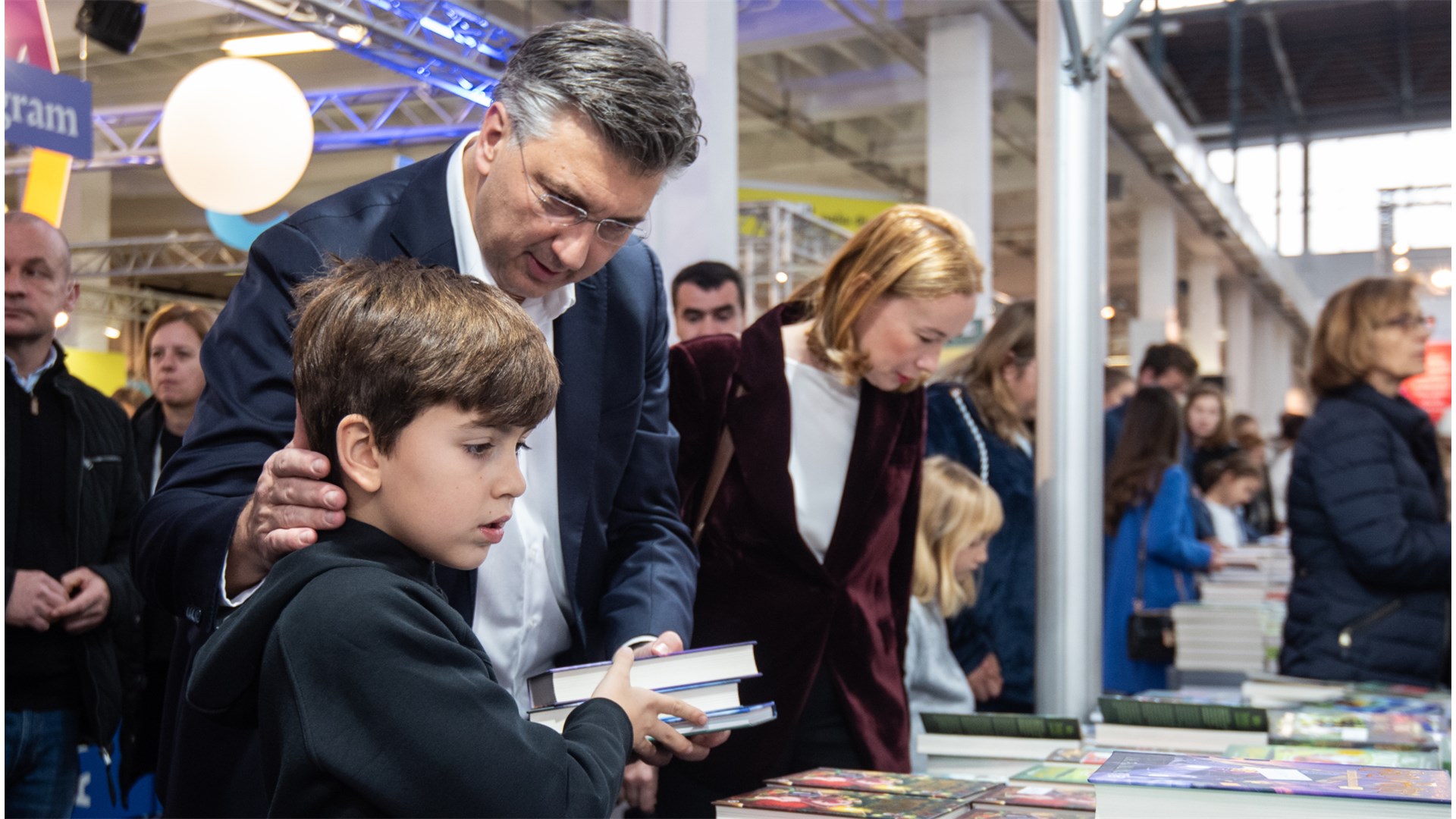 Plenković: Bolje dva plakata nego dvije kolone u Vukovaru