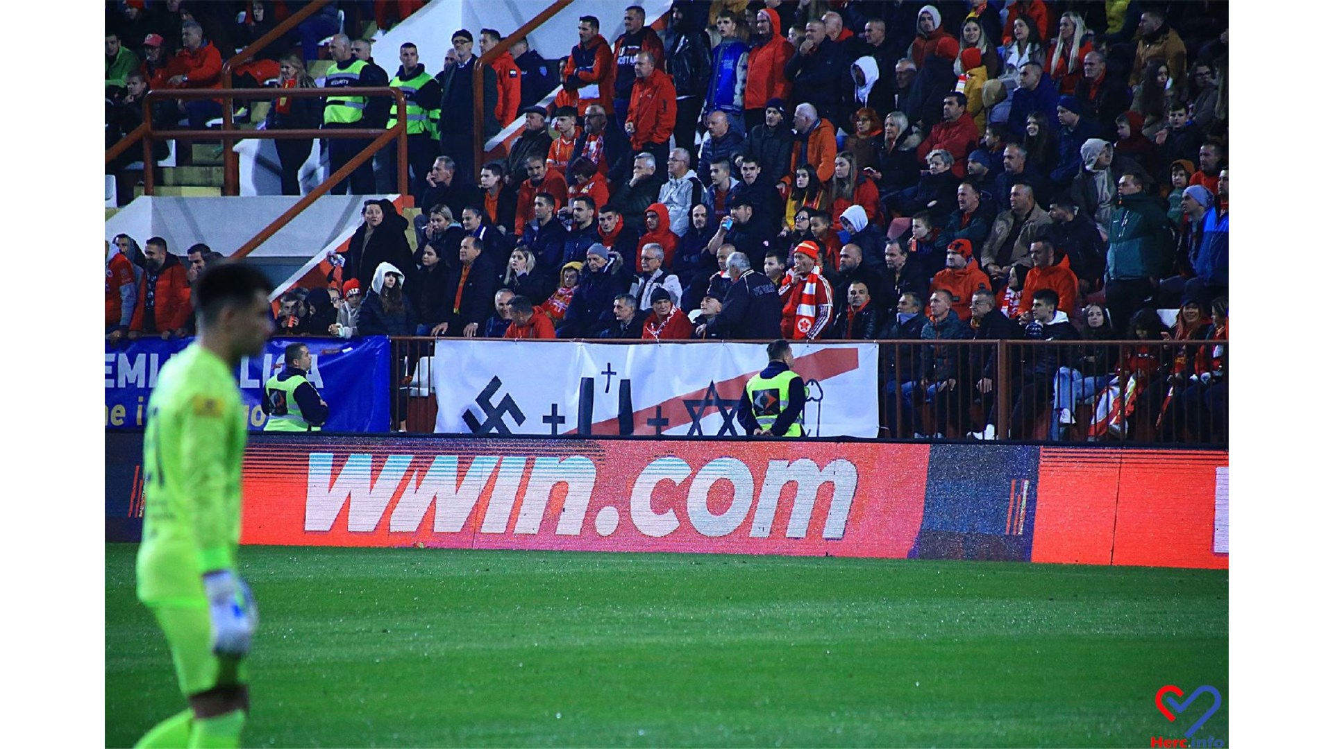 FOTO: Utakmica u kojoj je sport pao u drugi plan...
