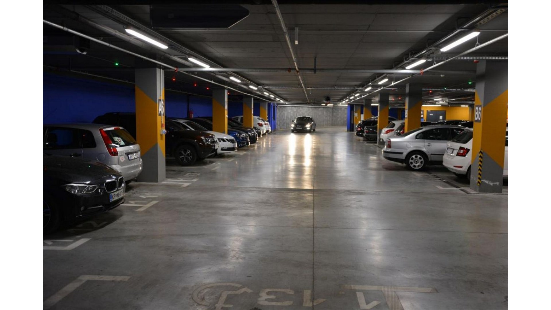 Mostar planira izgraditi devet javnih garaža s 3.500 parkirališnih mjesta