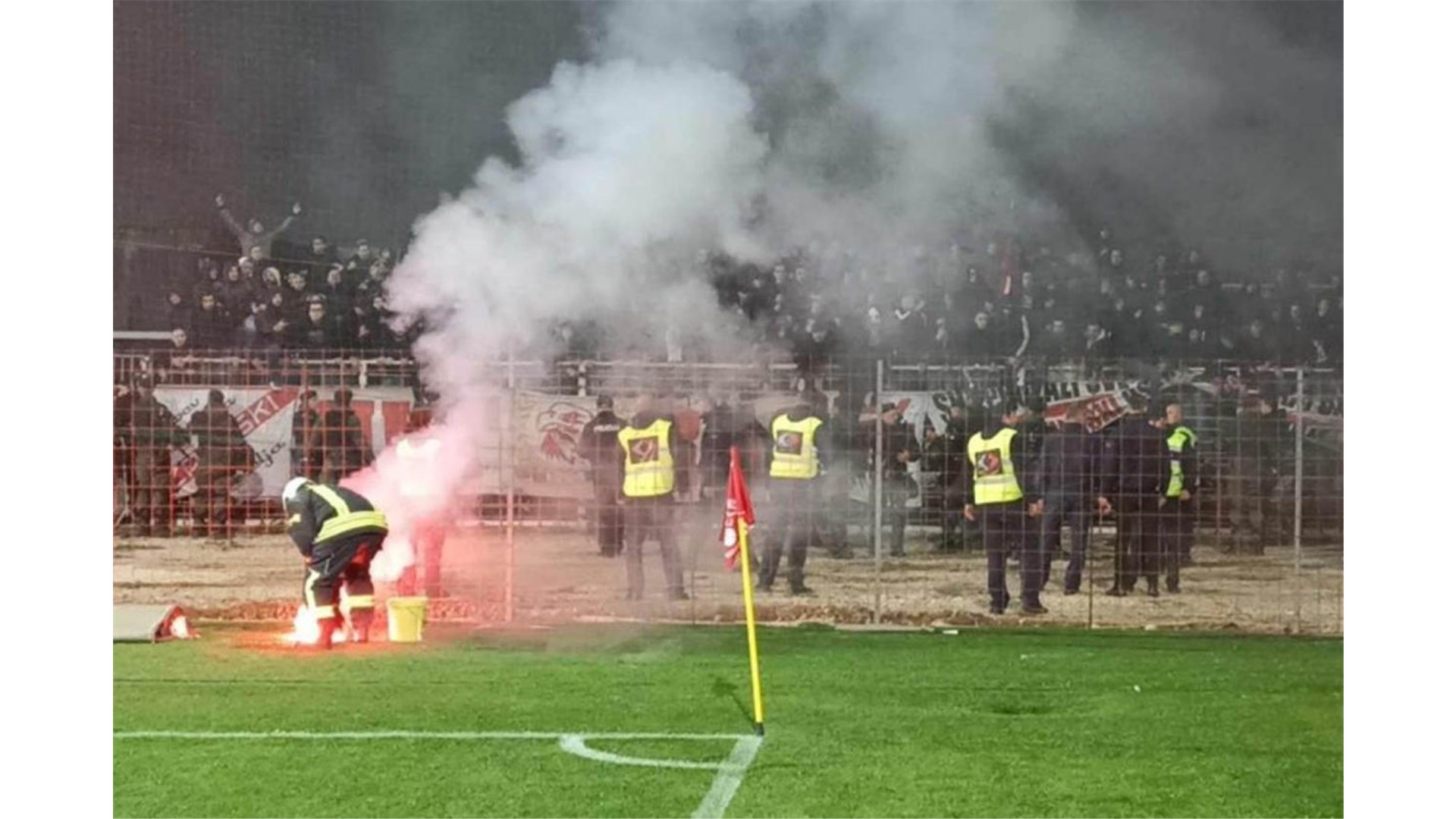 Pokrenut postupak protiv vatrogasca koji je bakljom gađao navijače Zrinjskog