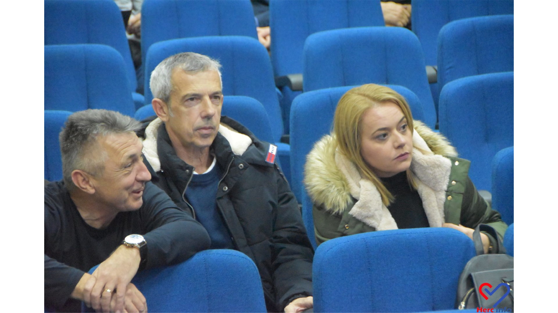 FOTO: Uoči 18.11. u Grudama - Zapaljene svijeće, prikazan film Zidine