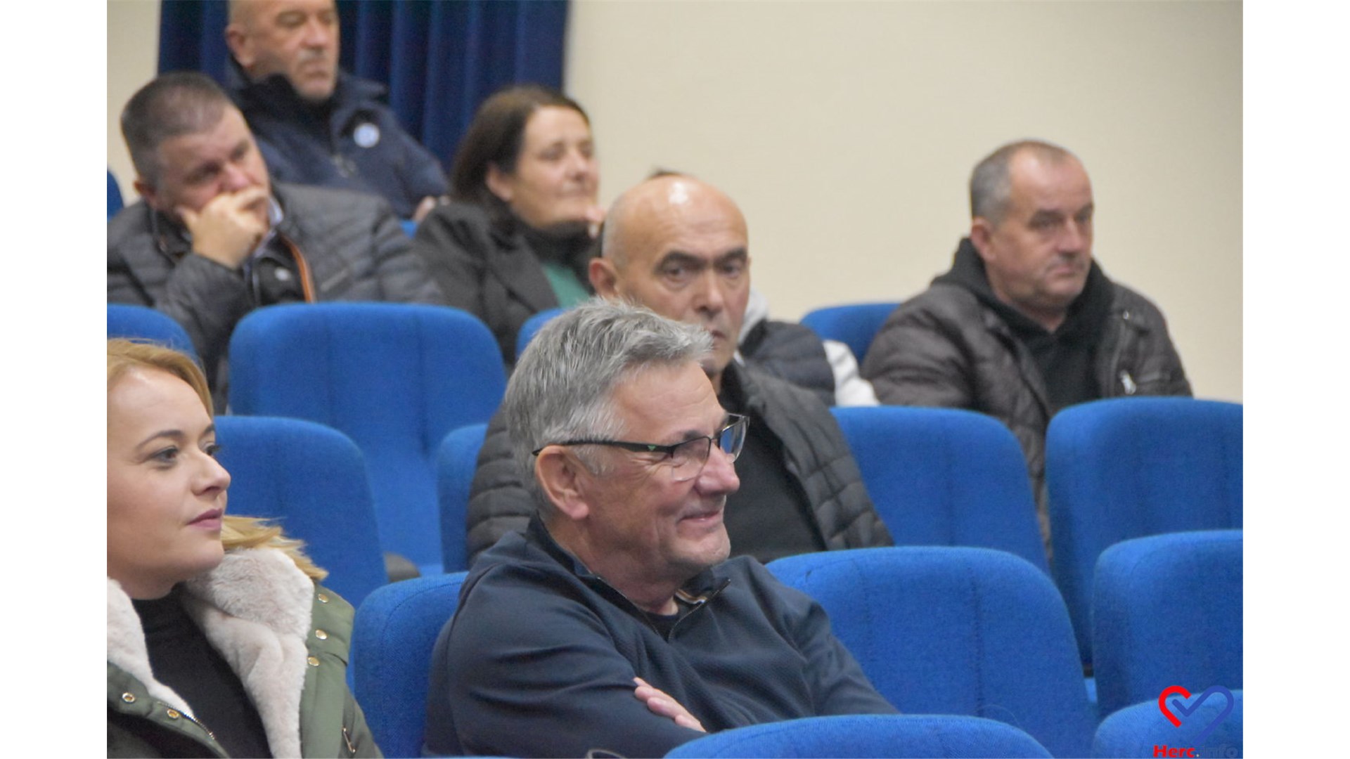 FOTO: Uoči 18.11. u Grudama - Zapaljene svijeće, prikazan film Zidine