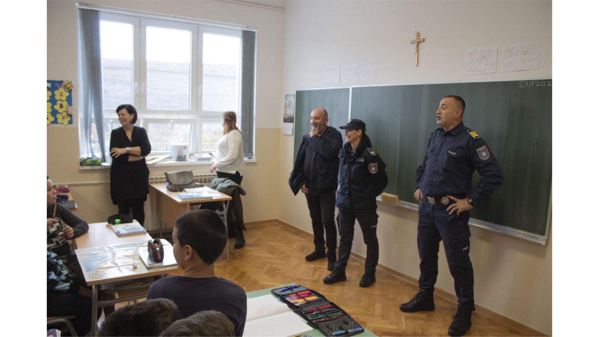 Auto-moto klub Široki Brijeg provodi akciju ''Počela je školska godina'' FOTO