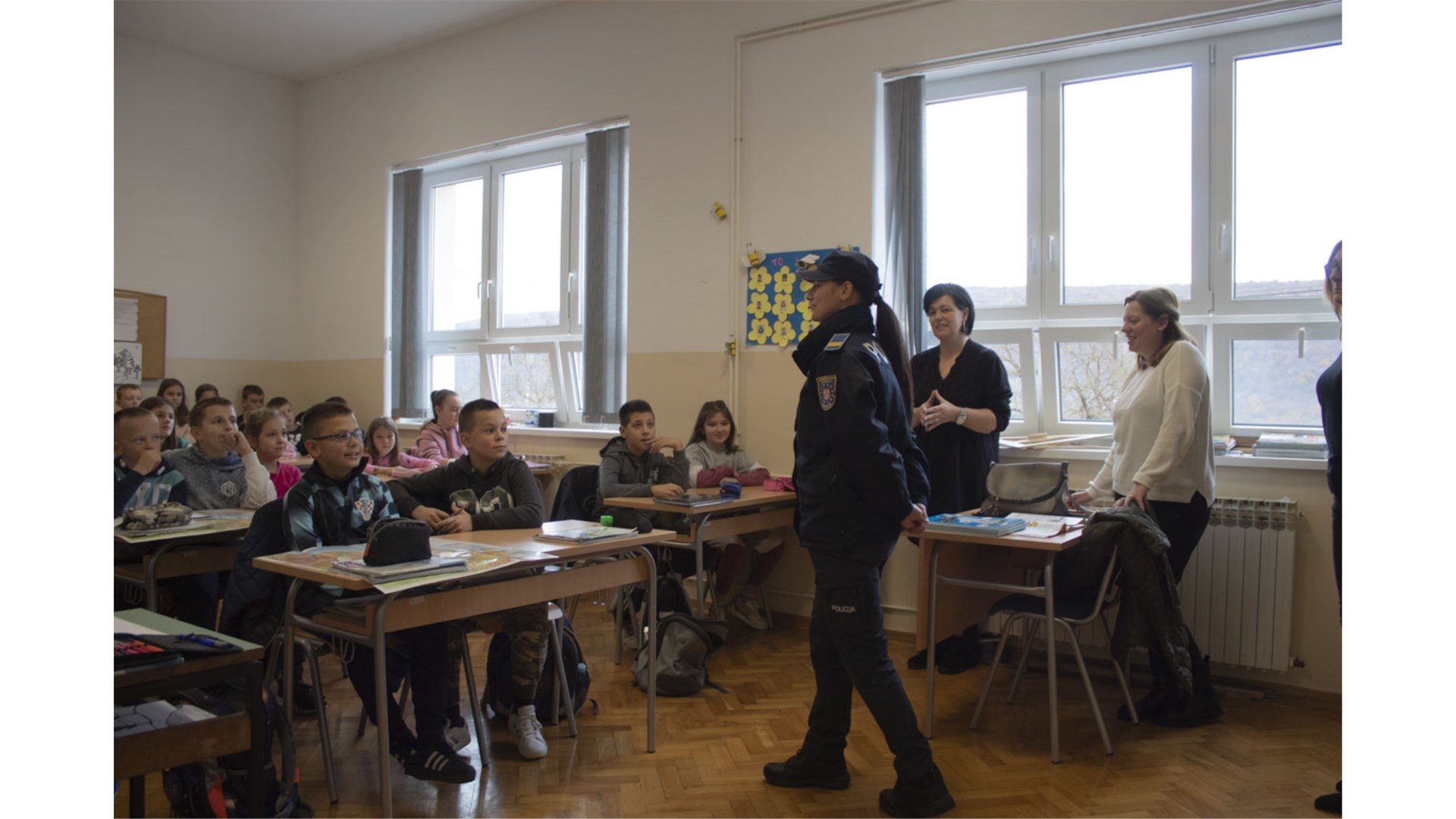 Auto-moto klub Široki Brijeg provodi akciju ''Počela je školska godina'' FOTO