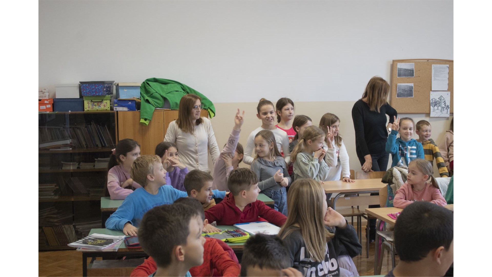 Auto-moto klub Široki Brijeg provodi akciju ''Počela je školska godina'' FOTO