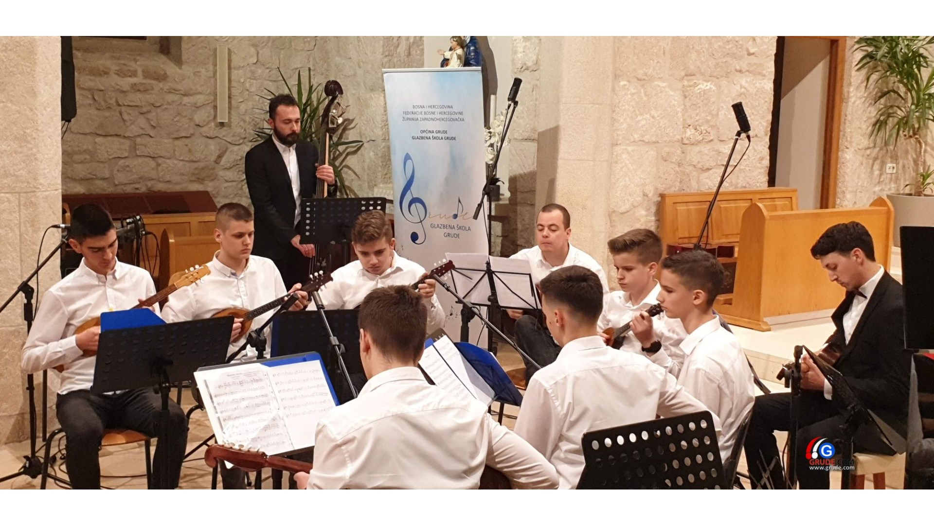 FOTO/VIDEO Održan Božićni koncert Glazbene škole Grude ''Dođe Isus spas''