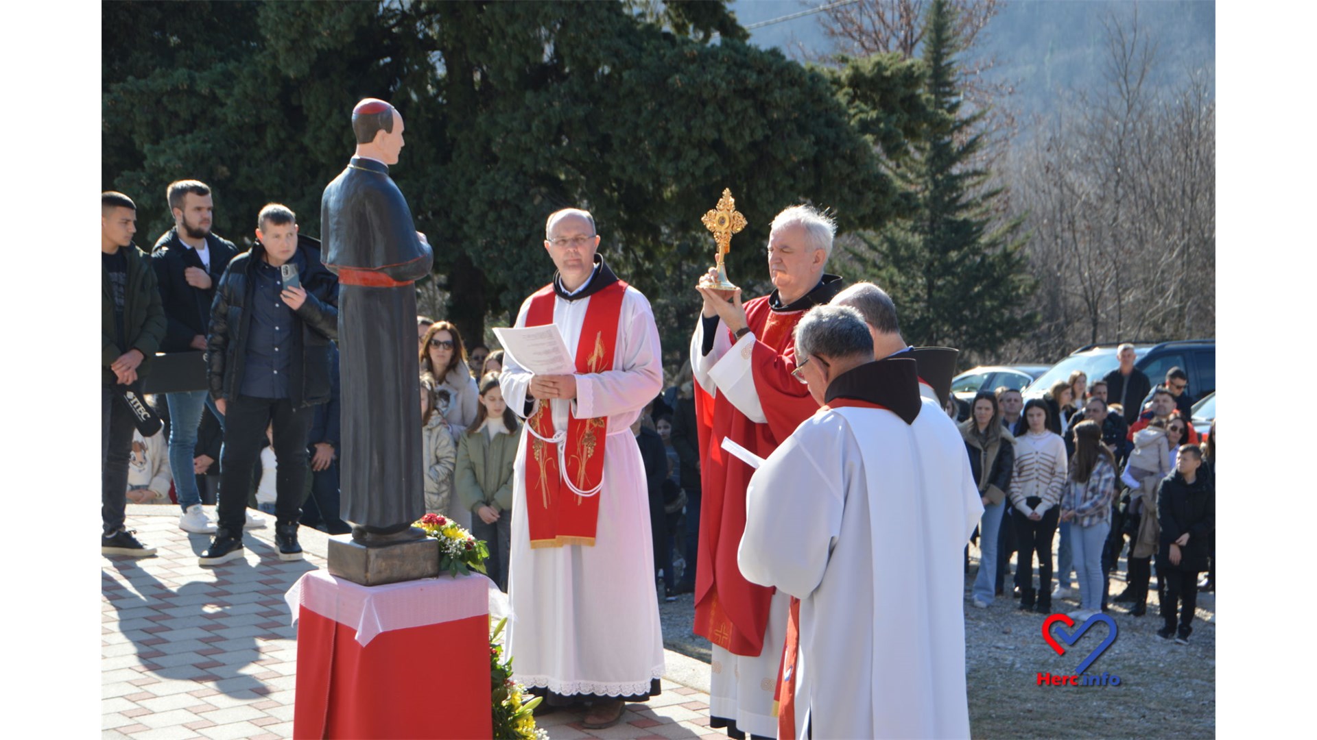 Na Podvraniću svečano proslavljeno Stepinčevo FOTO