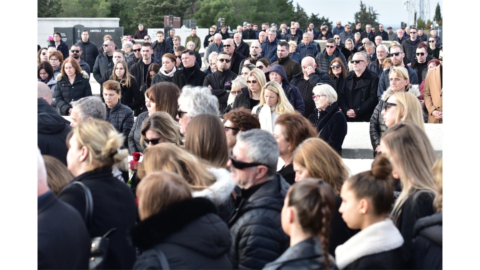 FOTO: Tisuće se došle oprostiti od zadarskog slavuja Davida Ricova (37)