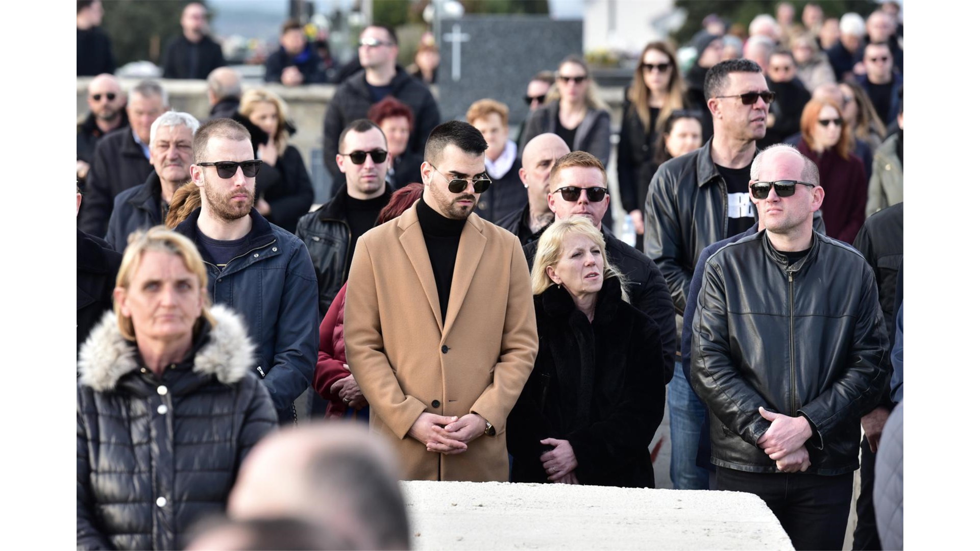 FOTO: Tisuće se došle oprostiti od zadarskog slavuja Davida Ricova (37)