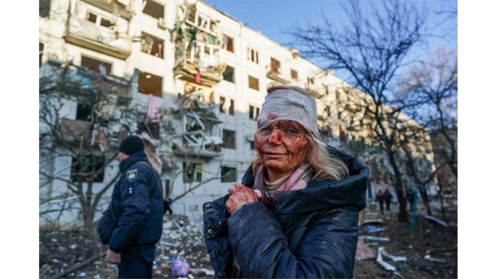 Supruge postale udovice, roditelji čekaju sinove, učionice su prazne, nema radnika