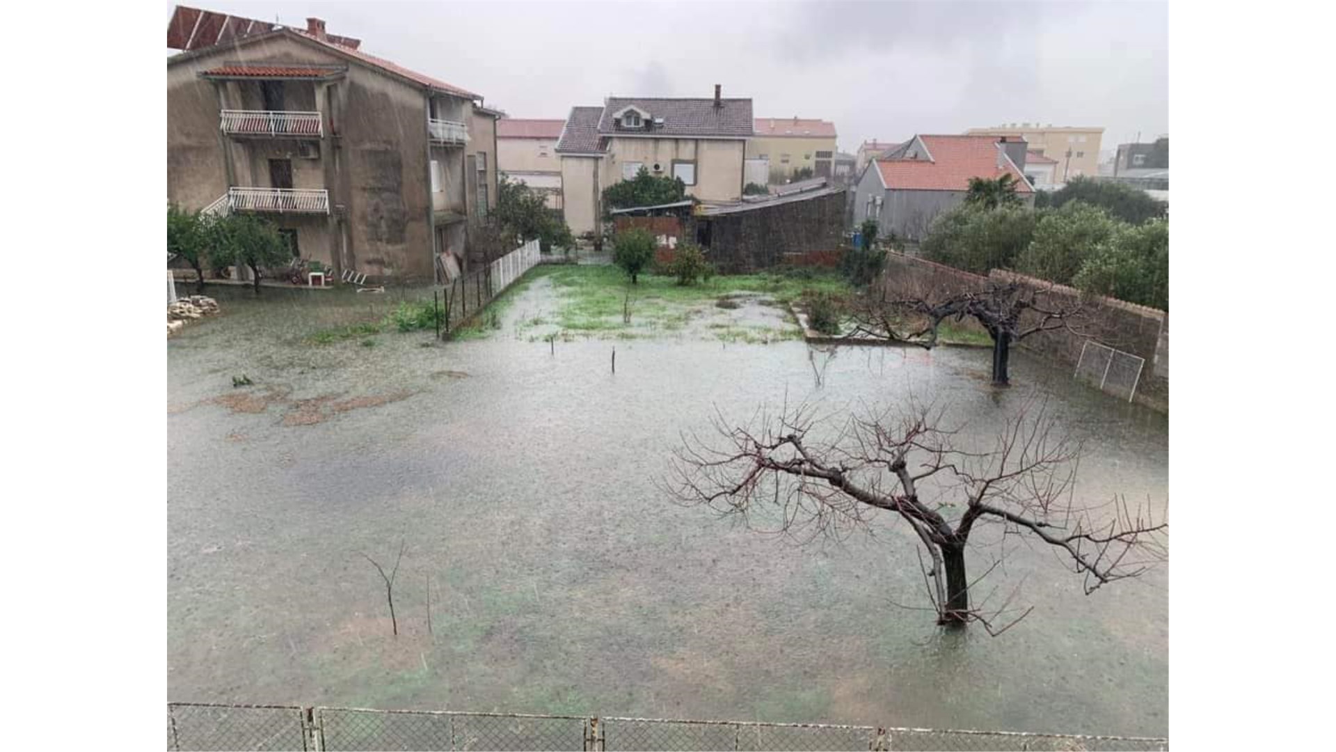 FOTO: Hercegovina pod vodom, u Čapljini i Čitluku najteža situacija