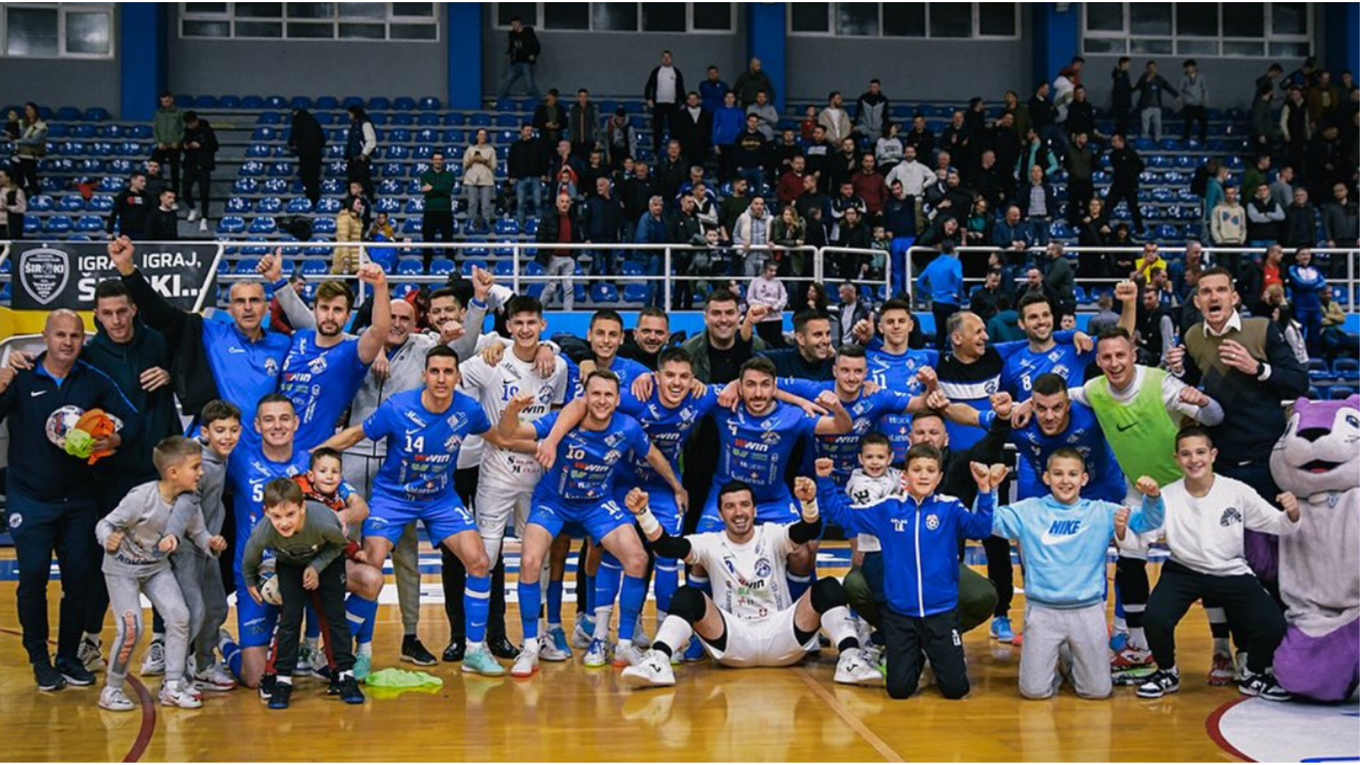 UŽIVO! VEČERAS U 21 SAT U GRUDAMA IGRAJU MNK HERCEGOVINA I ŽELJEZNIČAR - SVI NA TRIBINE
