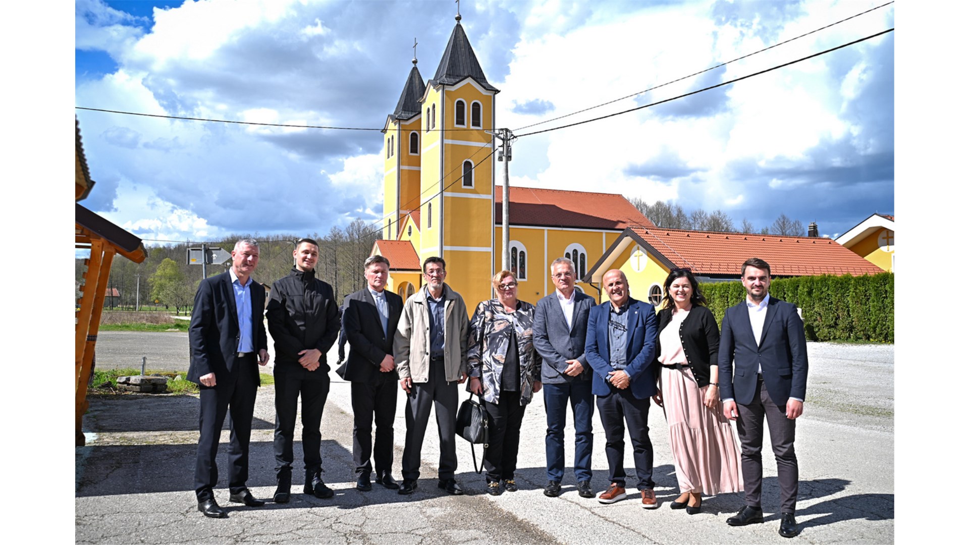 FOTO: Zvonko Milas izbornu kampanju počeo s Plehana! Susreo se s franjevcima Pavićem i Šimićem, biskupom Majićem, osluškivao bilo puka...