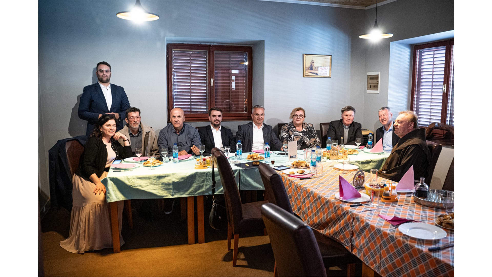 FOTO: Zvonko Milas izbornu kampanju počeo s Plehana! Susreo se s franjevcima Pavićem i Šimićem, biskupom Majićem, osluškivao bilo puka...