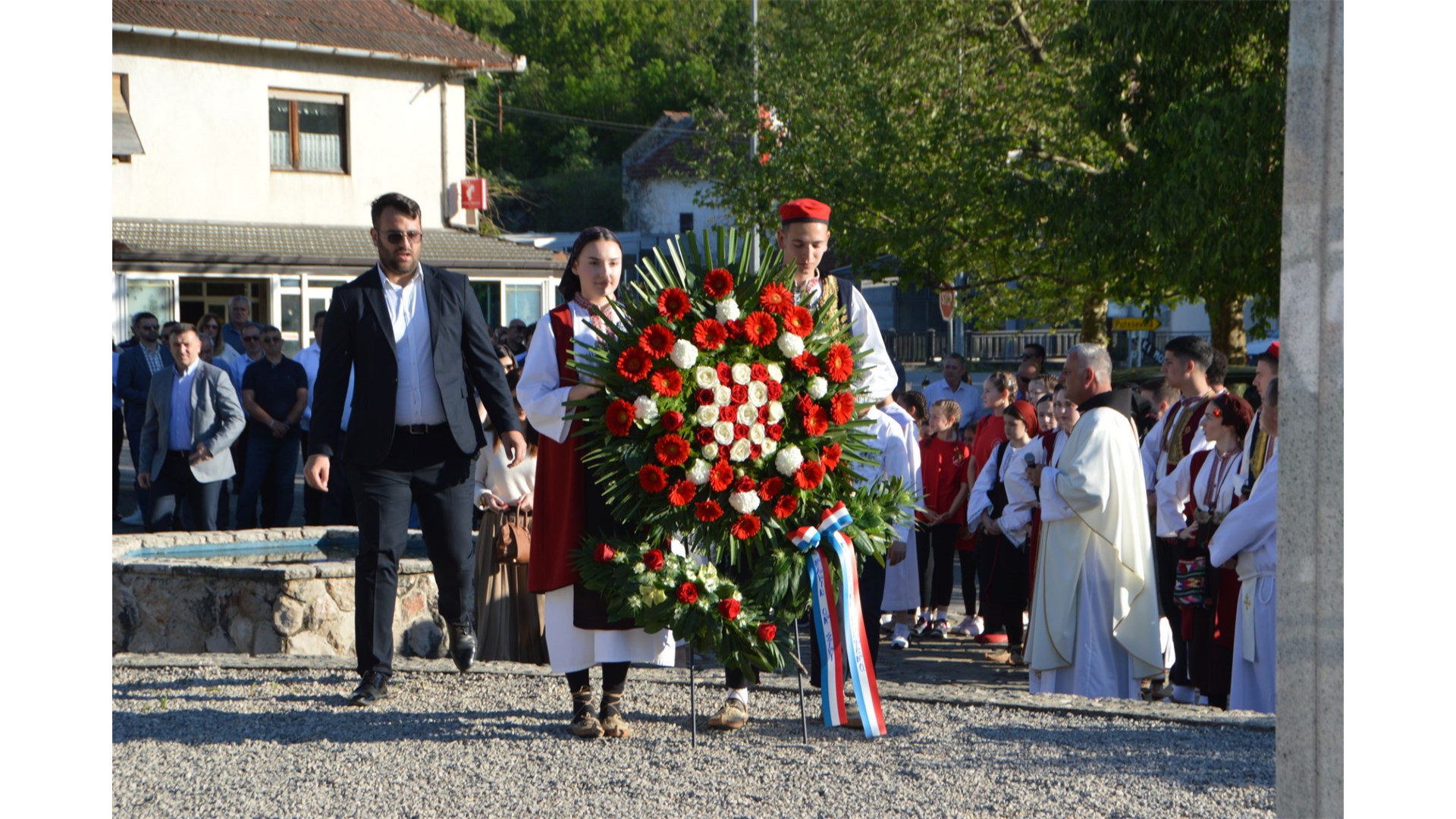 FOTO: Bili smo u Tihaljini. HDZ i Zvonko Milas tu su odradili završni skup! Ovog utorka krenulo glasovanje