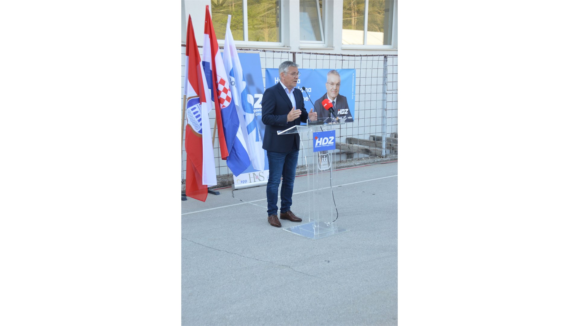 FOTO: Bili smo u Tihaljini. HDZ i Zvonko Milas tu su odradili završni skup! Ovog utorka krenulo glasovanje