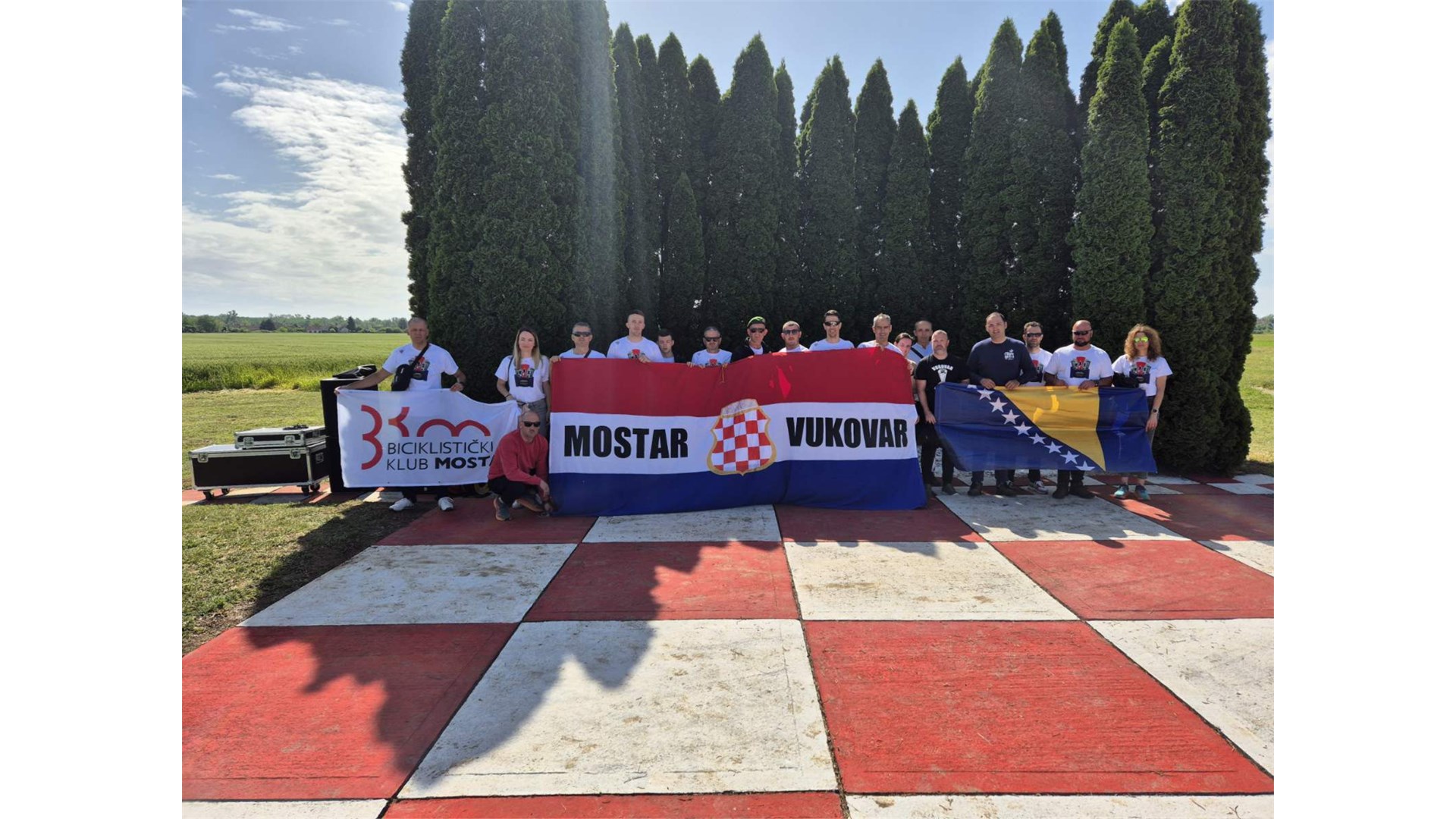 Biciklistička karavana prijateljstva stigla u Vukovar, dočekao ih gradonačelnik Ivan Penava
