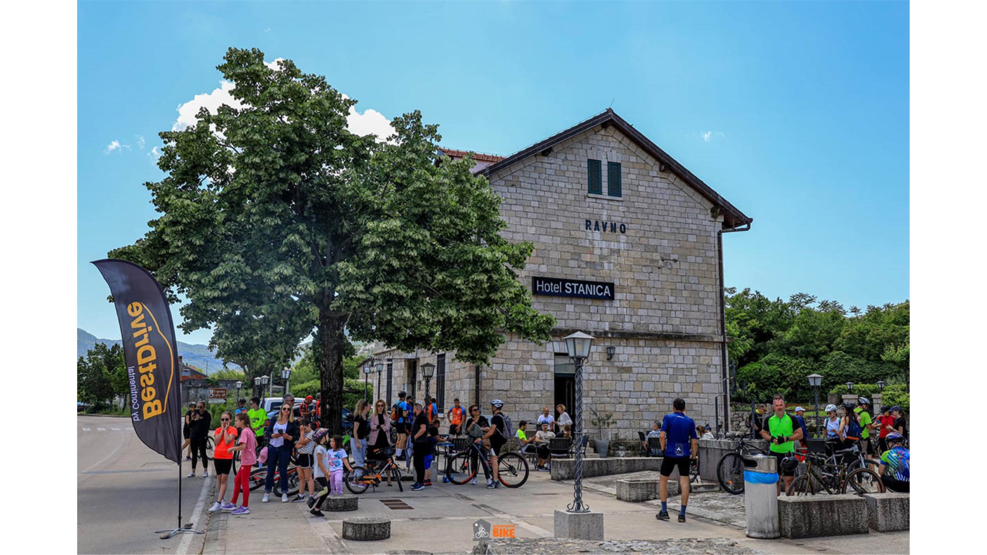 Više od stotinu biciklista na Ćiro biciklijadi od Hutova do Ravnog FOTO