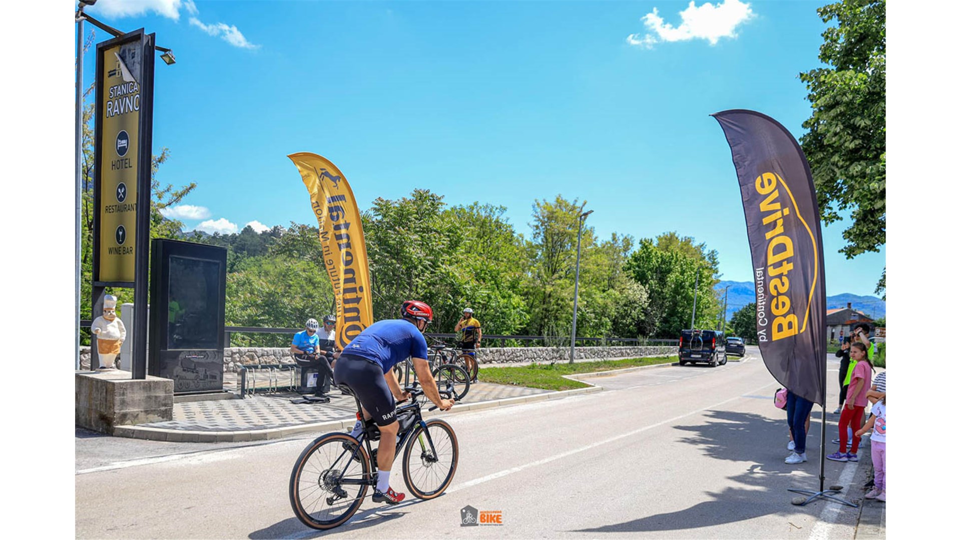 Više od stotinu biciklista na Ćiro biciklijadi od Hutova do Ravnog FOTO