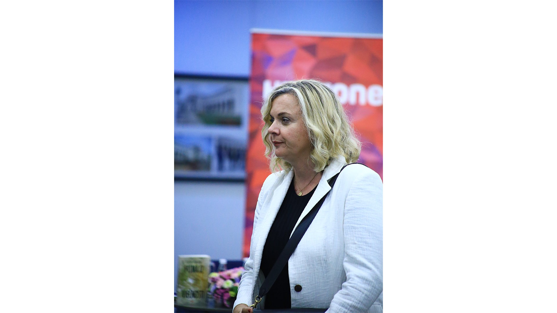 FOTO: U prepunoj Kosači predstavljena Pisma iz vječnosti! Predstavljači: Željko Andrijanić uspijeva održati pažnju čitatelja od prvog do zadnjeg slova
