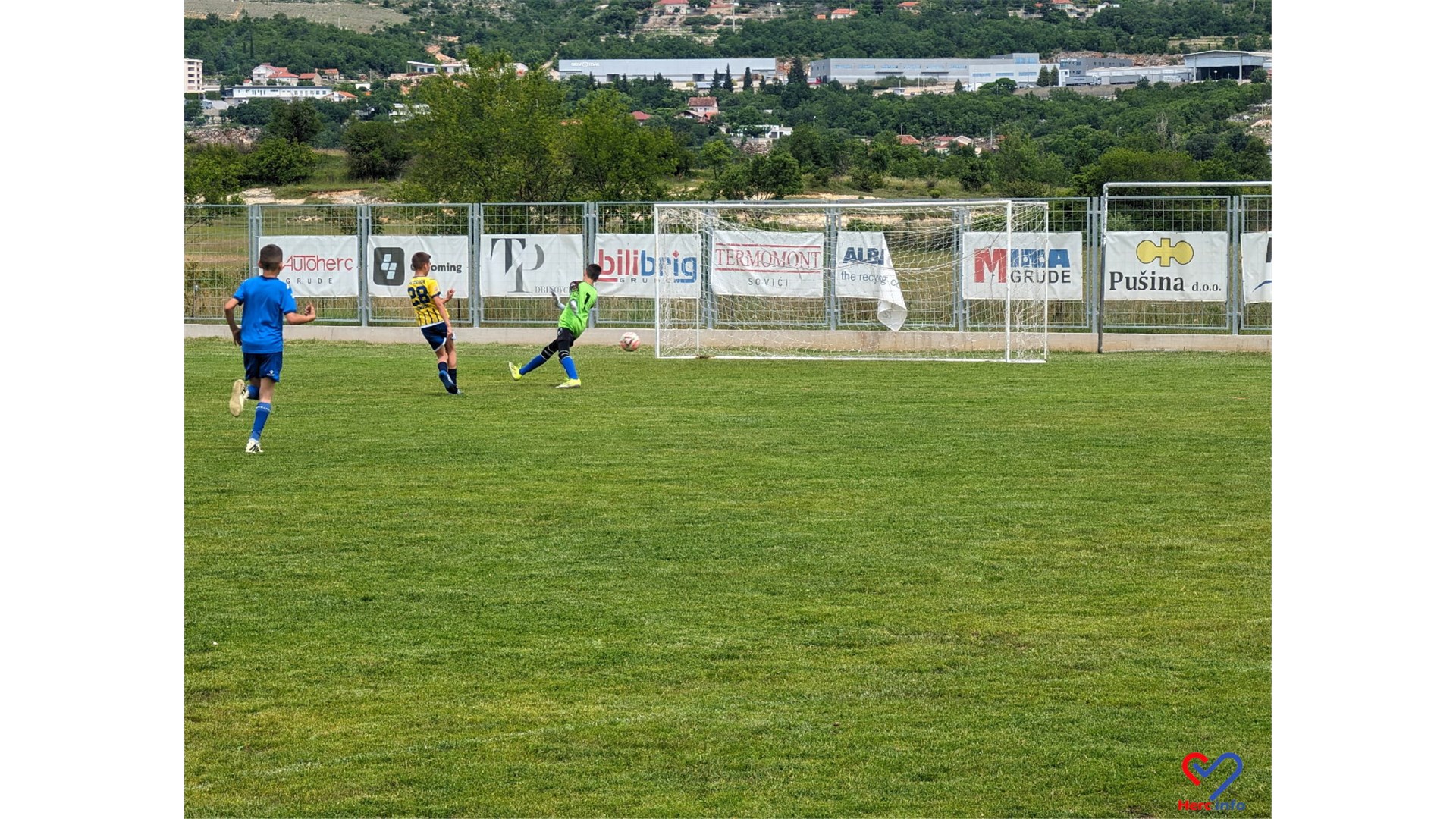 FOTO: Memorijalni turnir u čast Miša i Dine okupio u Grudama stotine djece iz BiH, Dalmacije...