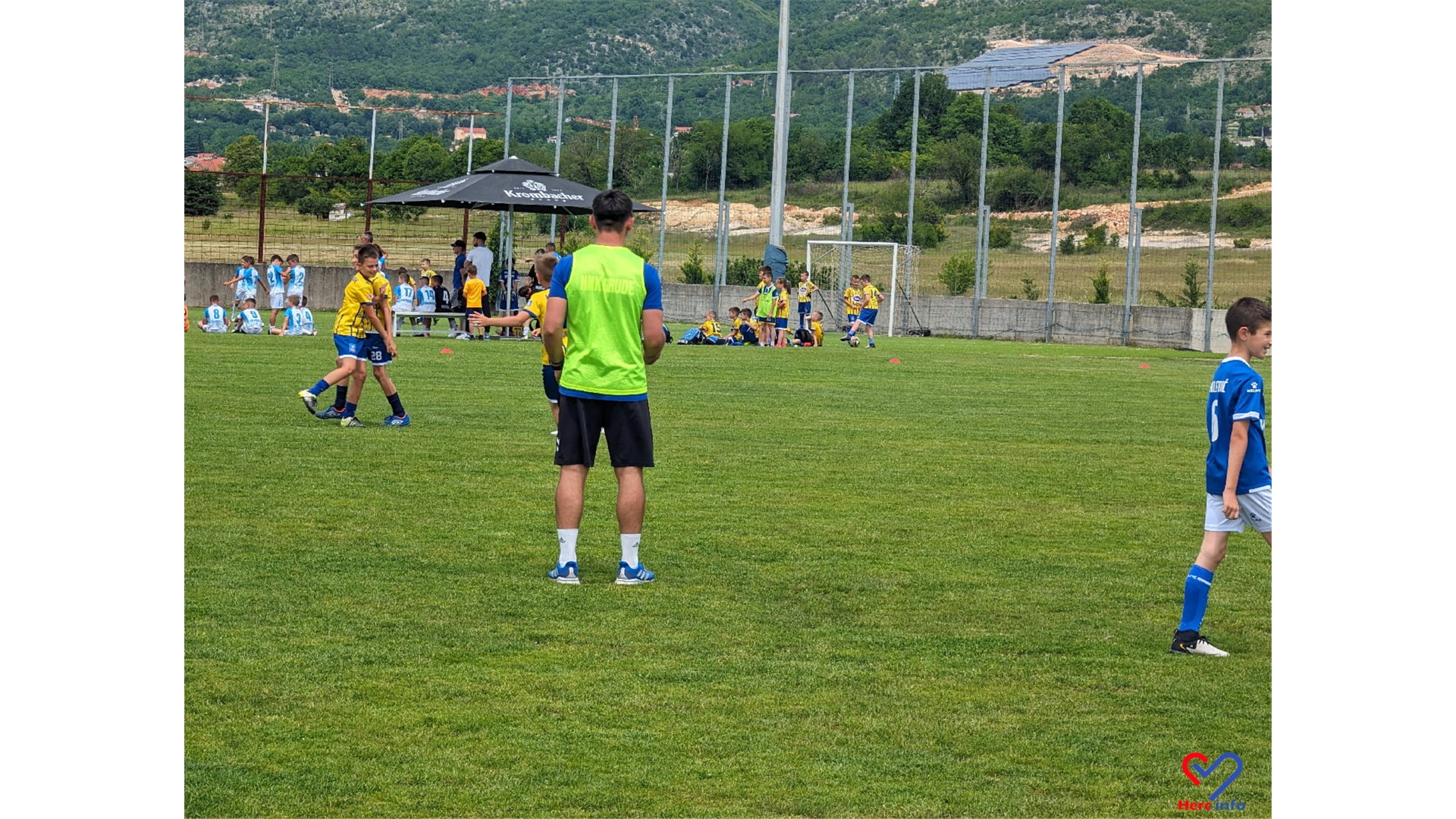 FOTO: Memorijalni turnir u čast Miša i Dine okupio u Grudama stotine djece iz BiH, Dalmacije...