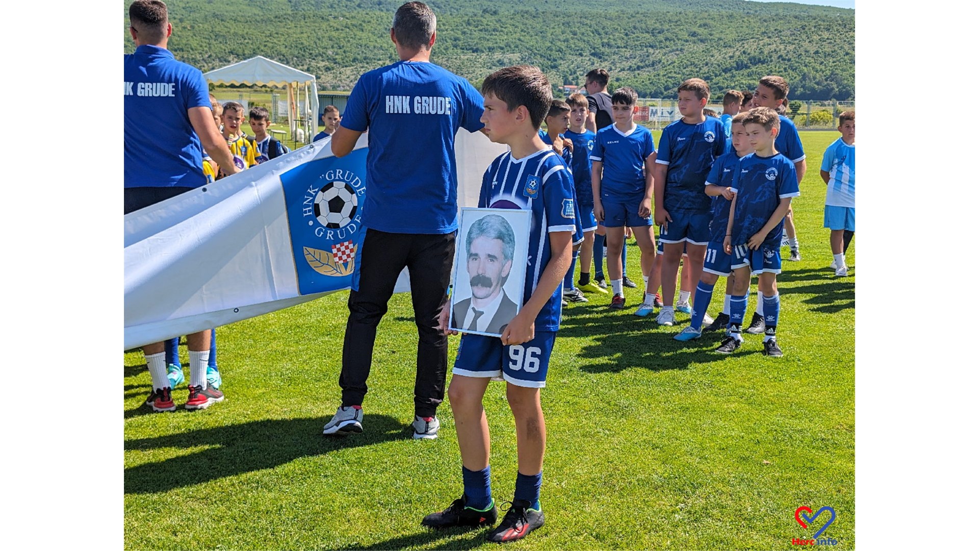 FOTO: Memorijalni turnir u čast Miša i Dine okupio u Grudama stotine djece iz BiH, Dalmacije...