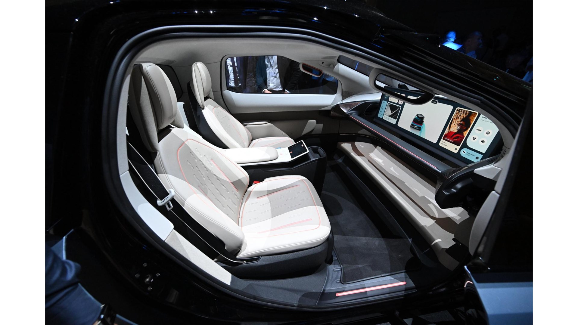 Mate Rimac predstavio robotaksi Verne