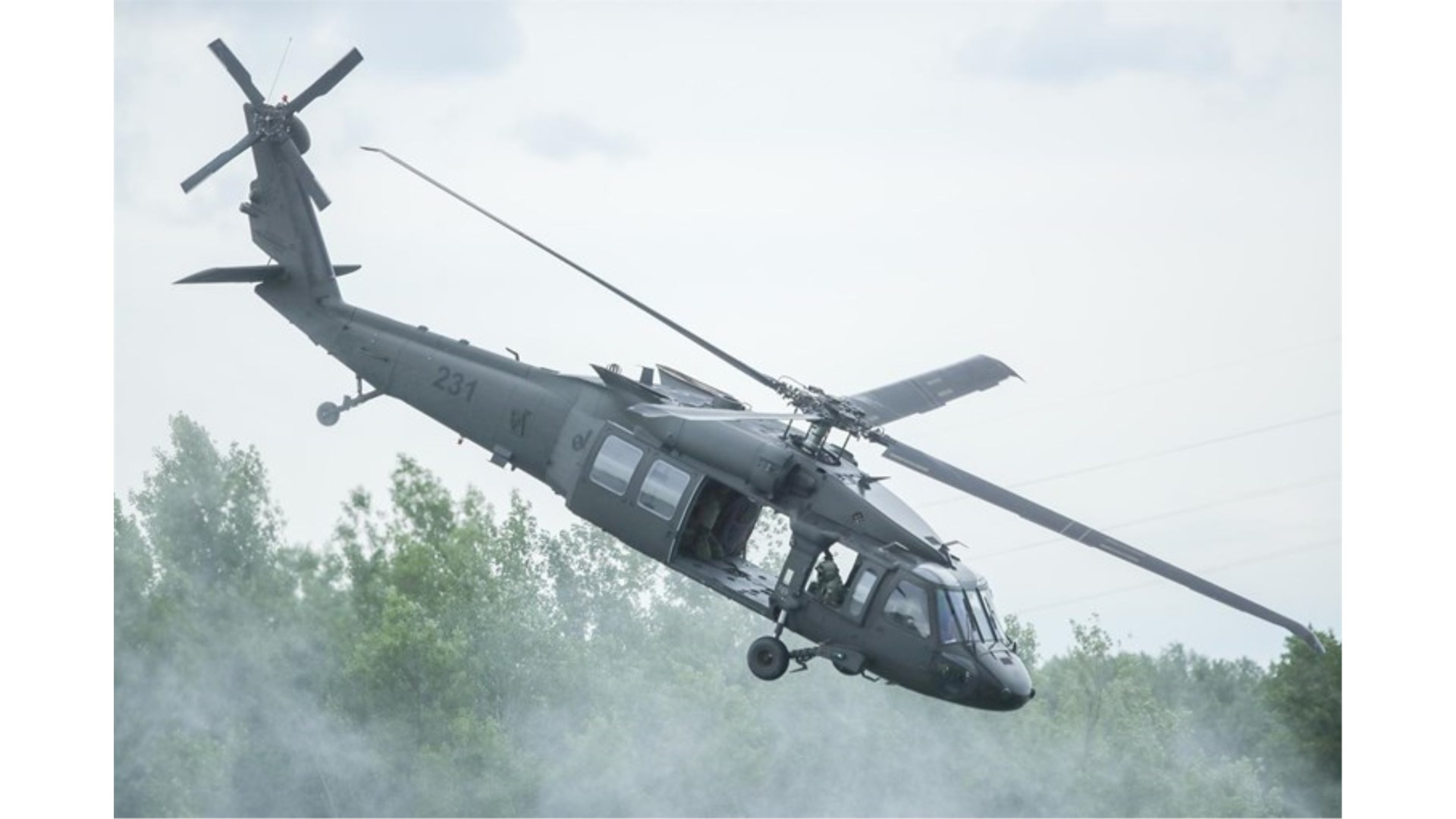 Predsjednik Milanović digao vojni Black Hawk do Sinja pa produžio u Hercegovinu