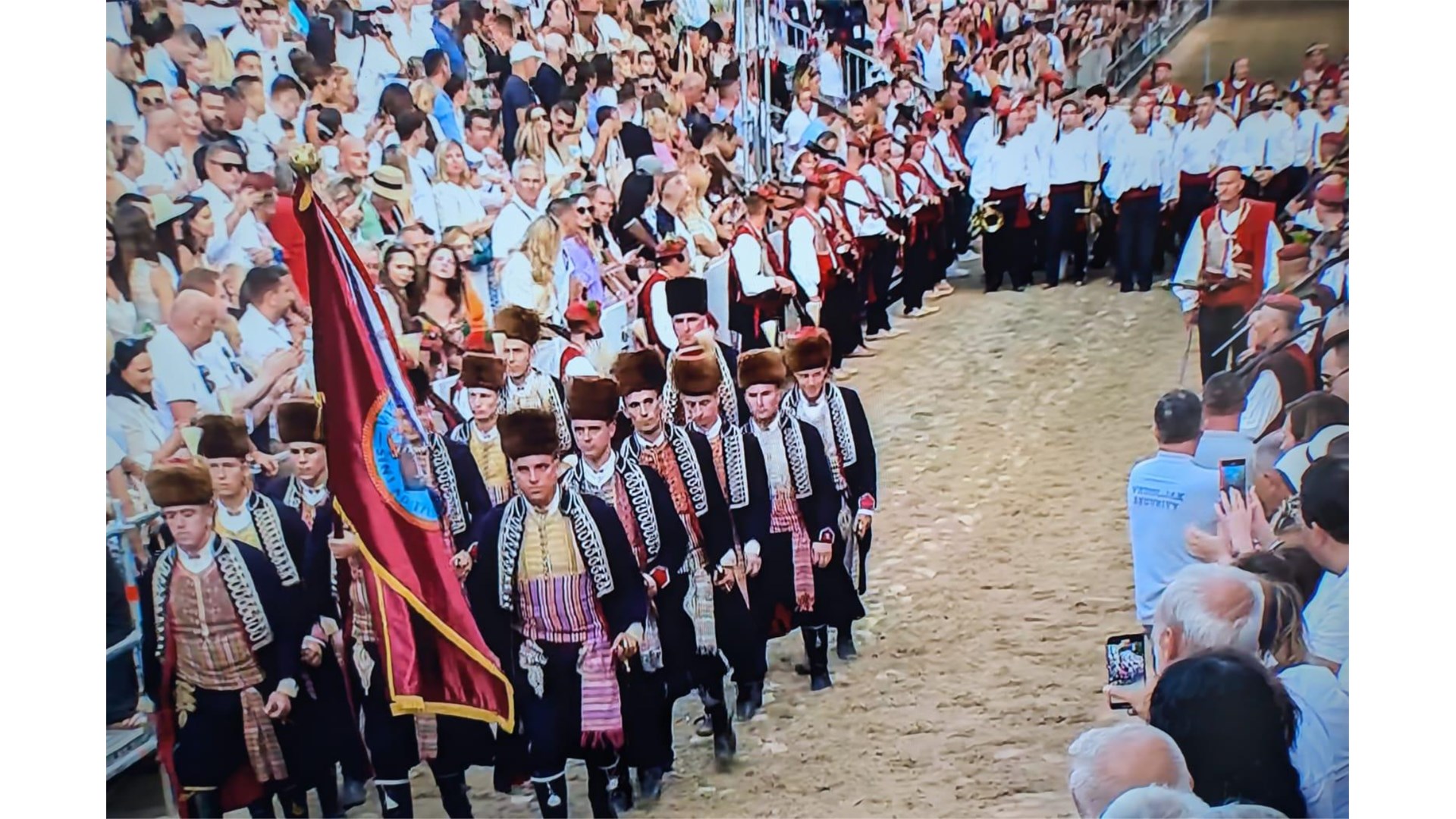 Jure Domazet Lošo pobjednik je 309. Sinjske alke! Danas je spasio i snimatelja!