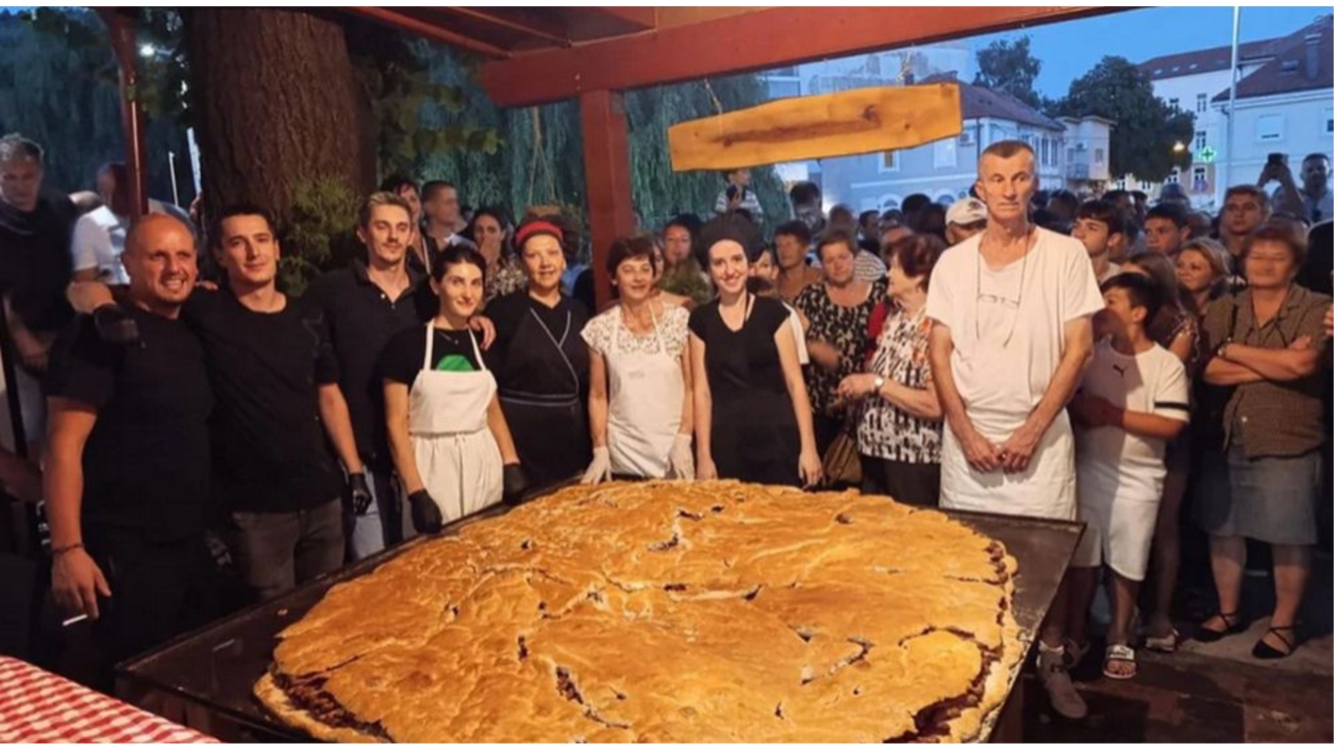 Livno postavilo novi rekord po broju ćevapa u jednoj lepinji
