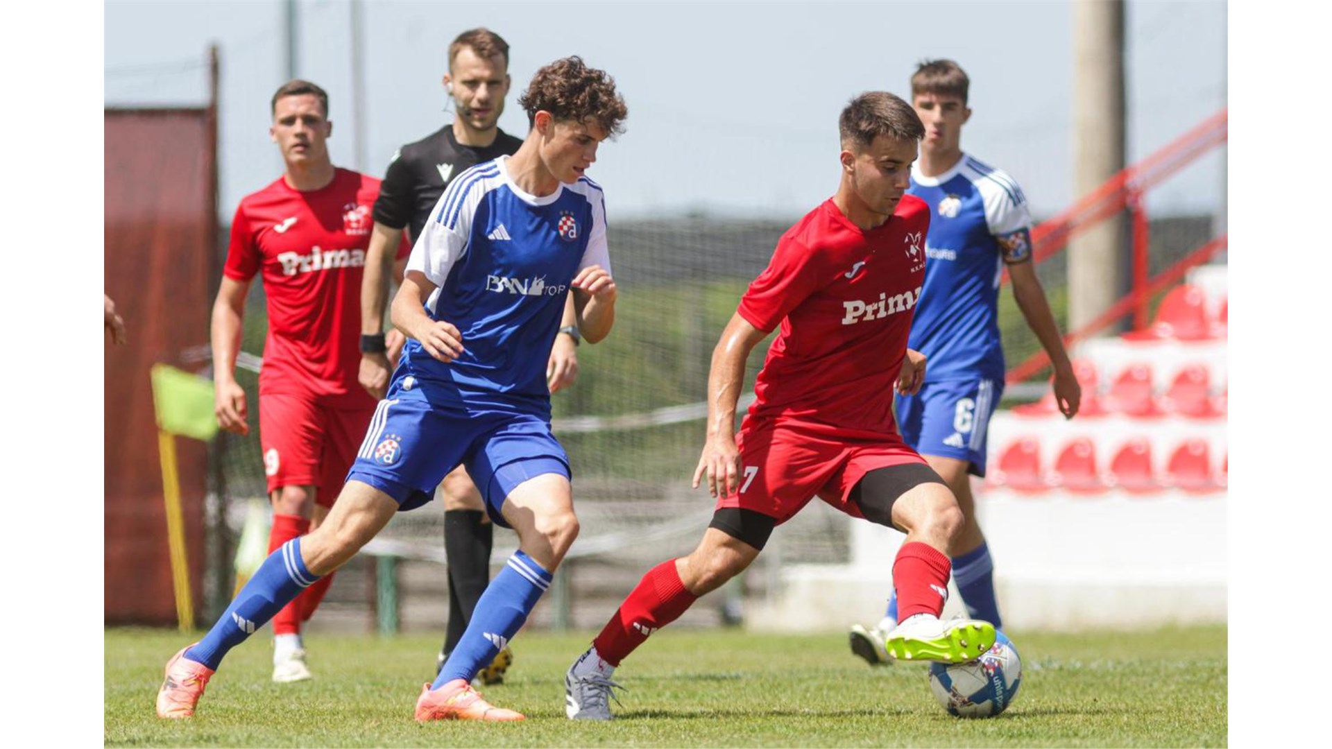 Juniori igrali u 11 sati na plus 40. Igraču pozlilo, trebala mu hitna pomoć