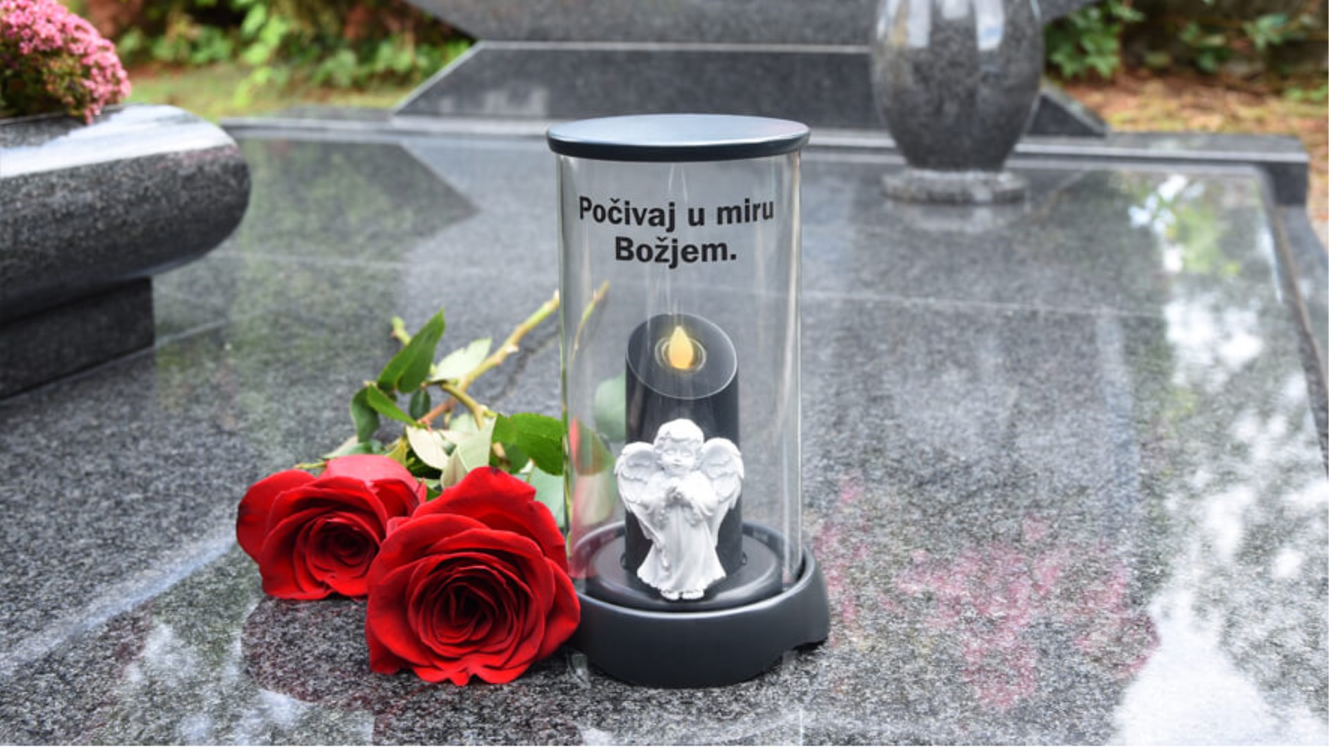 Kolona tuge u Malom Ravnu: Lucija ispraćena na posljednji počinak, supruga čeka nova operacija, sinčić (3) se i dalje bori za život
