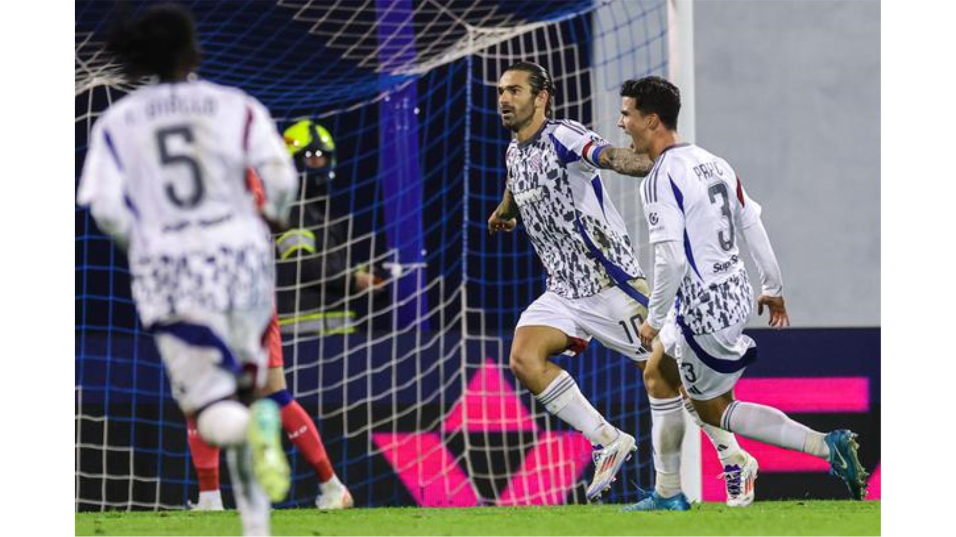 Livaja riješio najveći hrvatski derbi! Hajduk na vrhu HNL-a