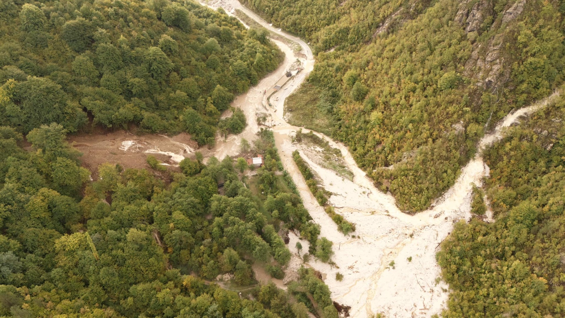 Preko Jablanice se više neće moći u Posušje!? U selu Zlate više se ne može živjeti