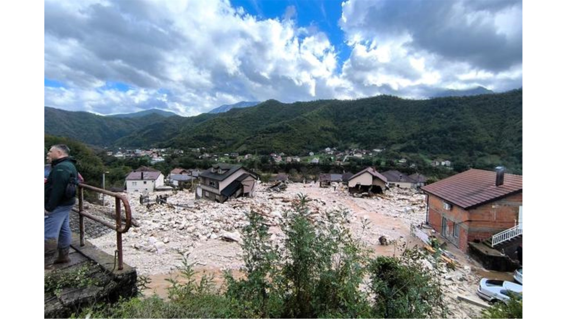 Dječak tražio nestalog prijatelja i zavapio: Ovdje je nekad živio, sada ne znam gdje je