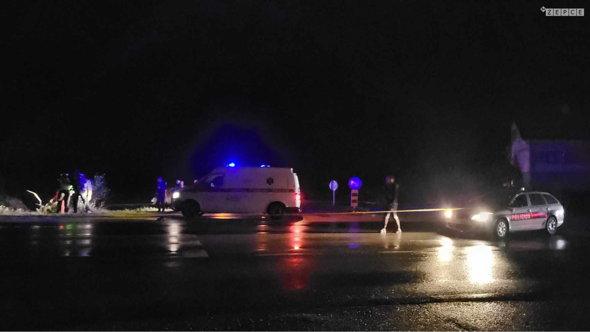 Teška prometna nesreća kod Žepča! Auto odbacilo pješaka na prometni znak, preminuo je