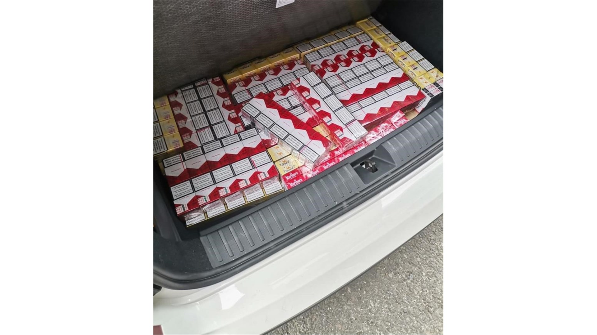 Francuz pokušao prošvercati preko 30.000 cigareta 