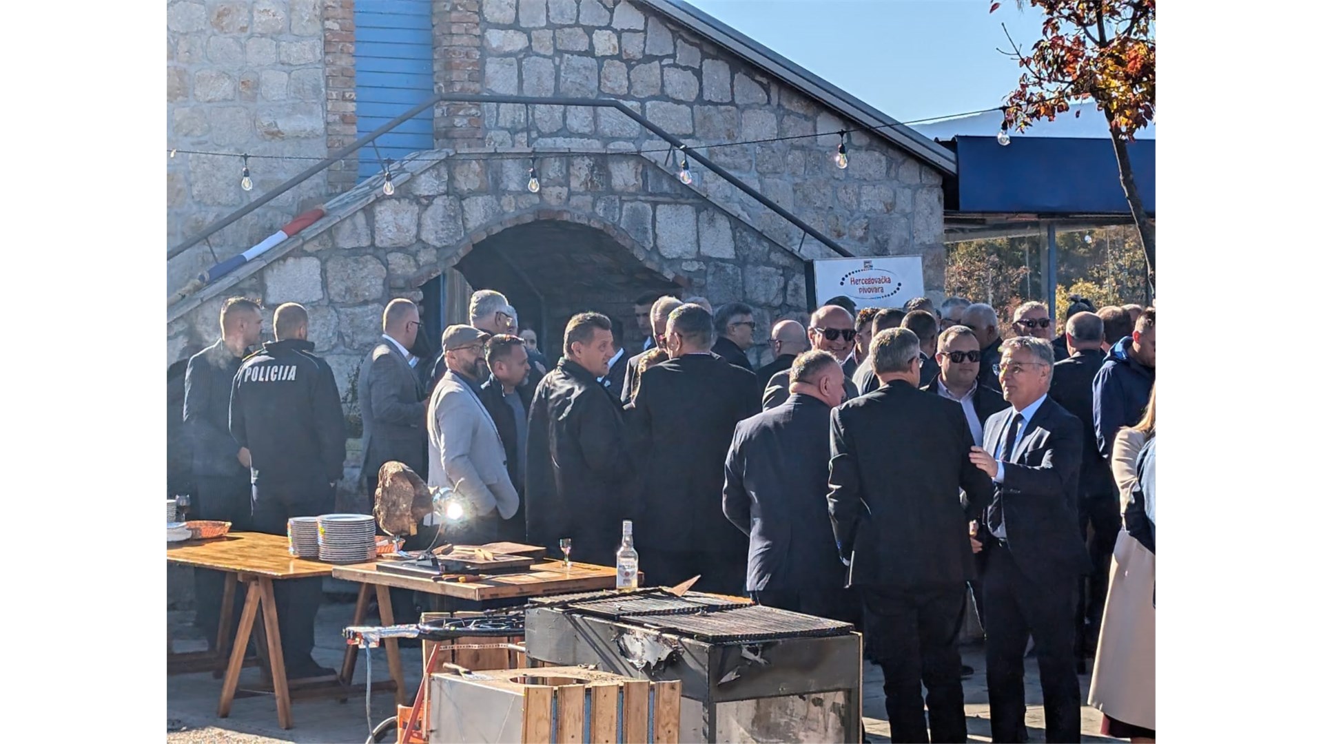 FOTO: POČEO 12. SUSRET GOSPODARSTVENIKA OPĆINE GRUDE, razgovara se o cestovnim temama